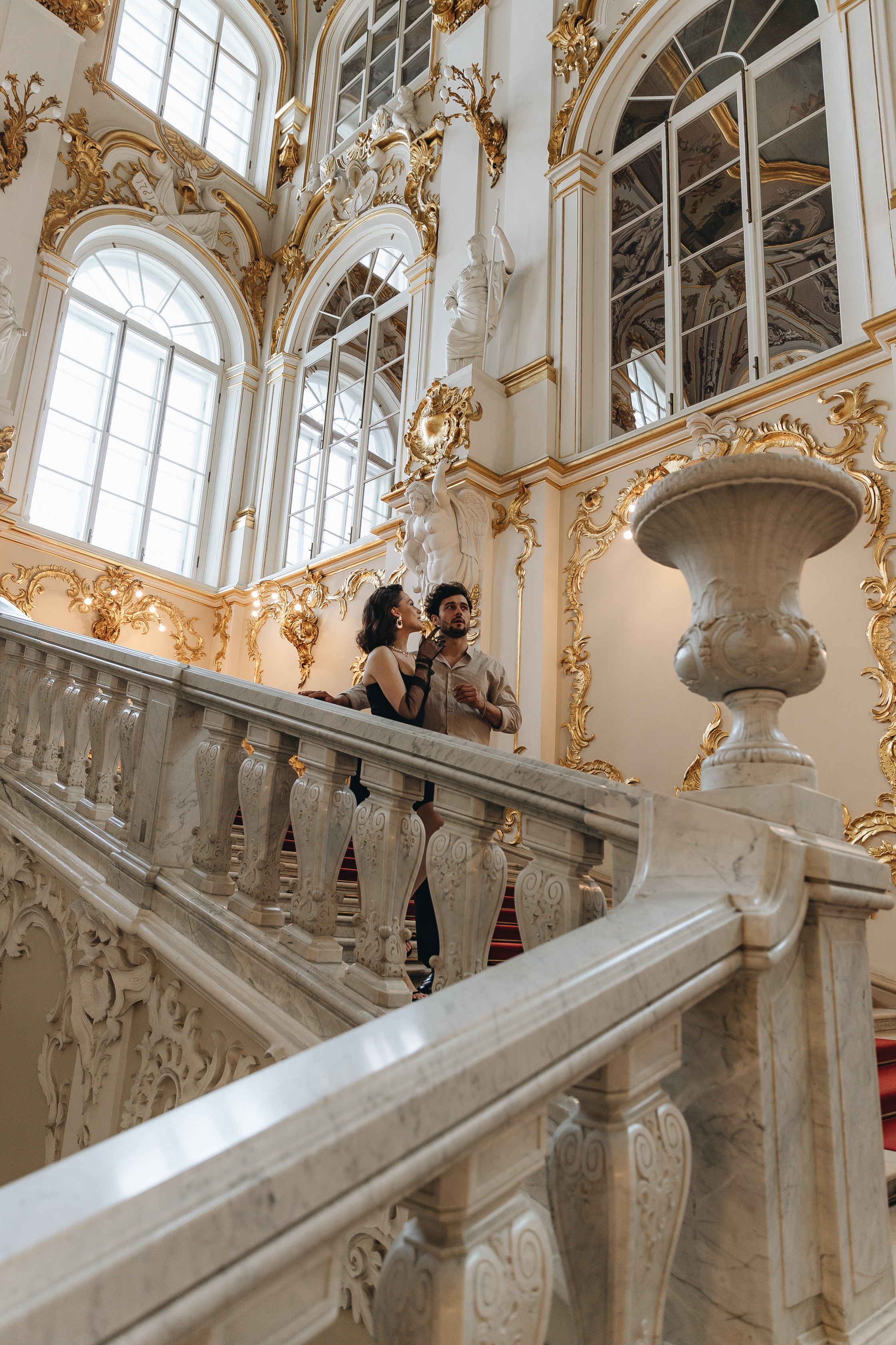 Лав стори в Эрмитаже. Свадьба. Свадебный фотограф. Свадебный фотограф и видеограф — Сергей и Дарья