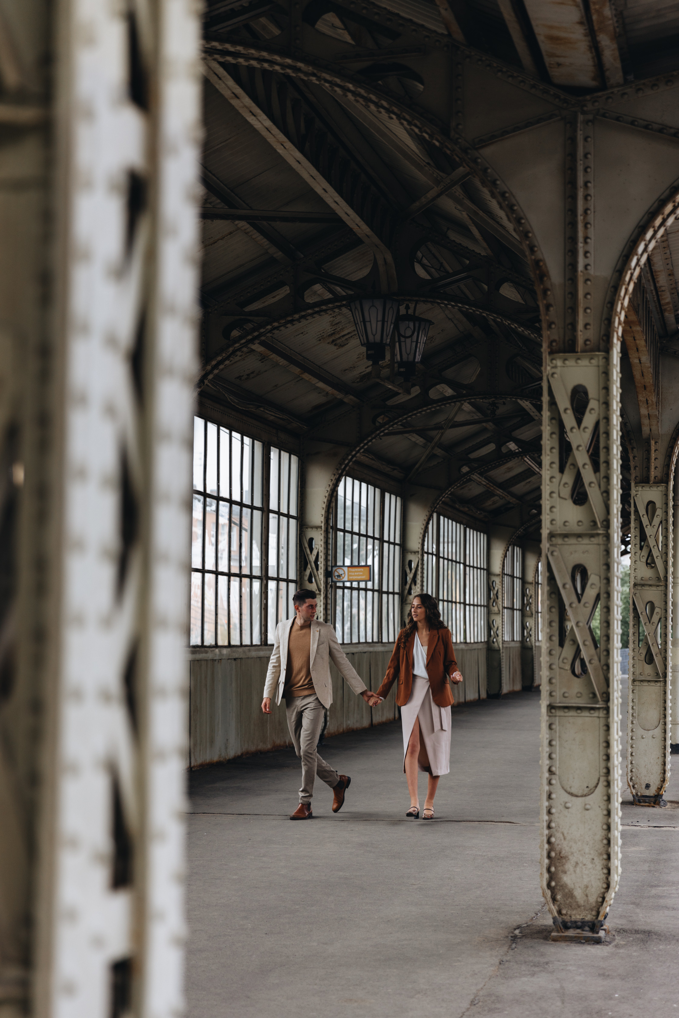 Лавстори на Витебском вокзале. Свадебный фотограф и видеограф — Сергей и Дарья