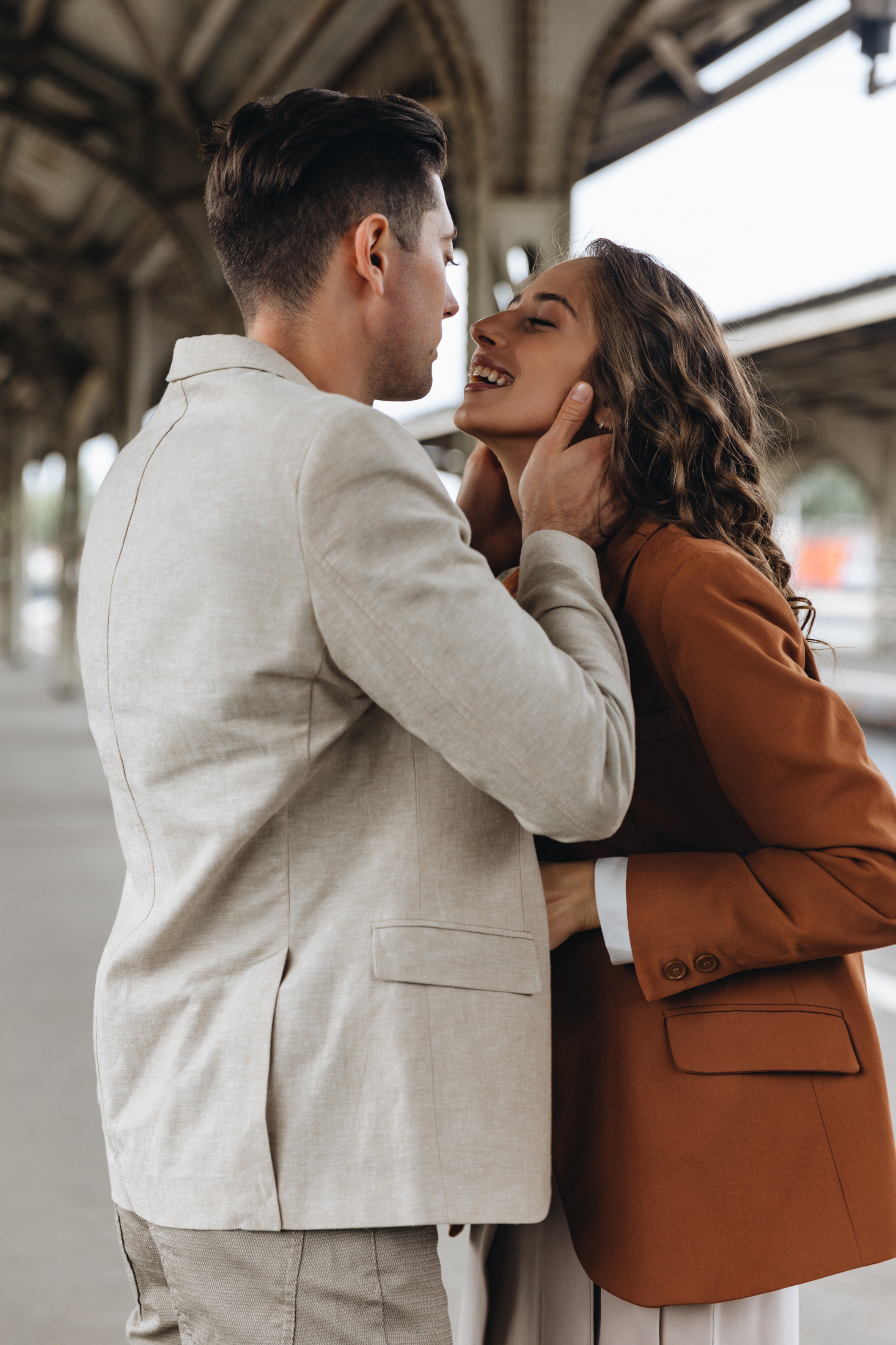 Лавстори на Витебском вокзале. Свадебный фотограф и видеограф — Сергей и Дарья