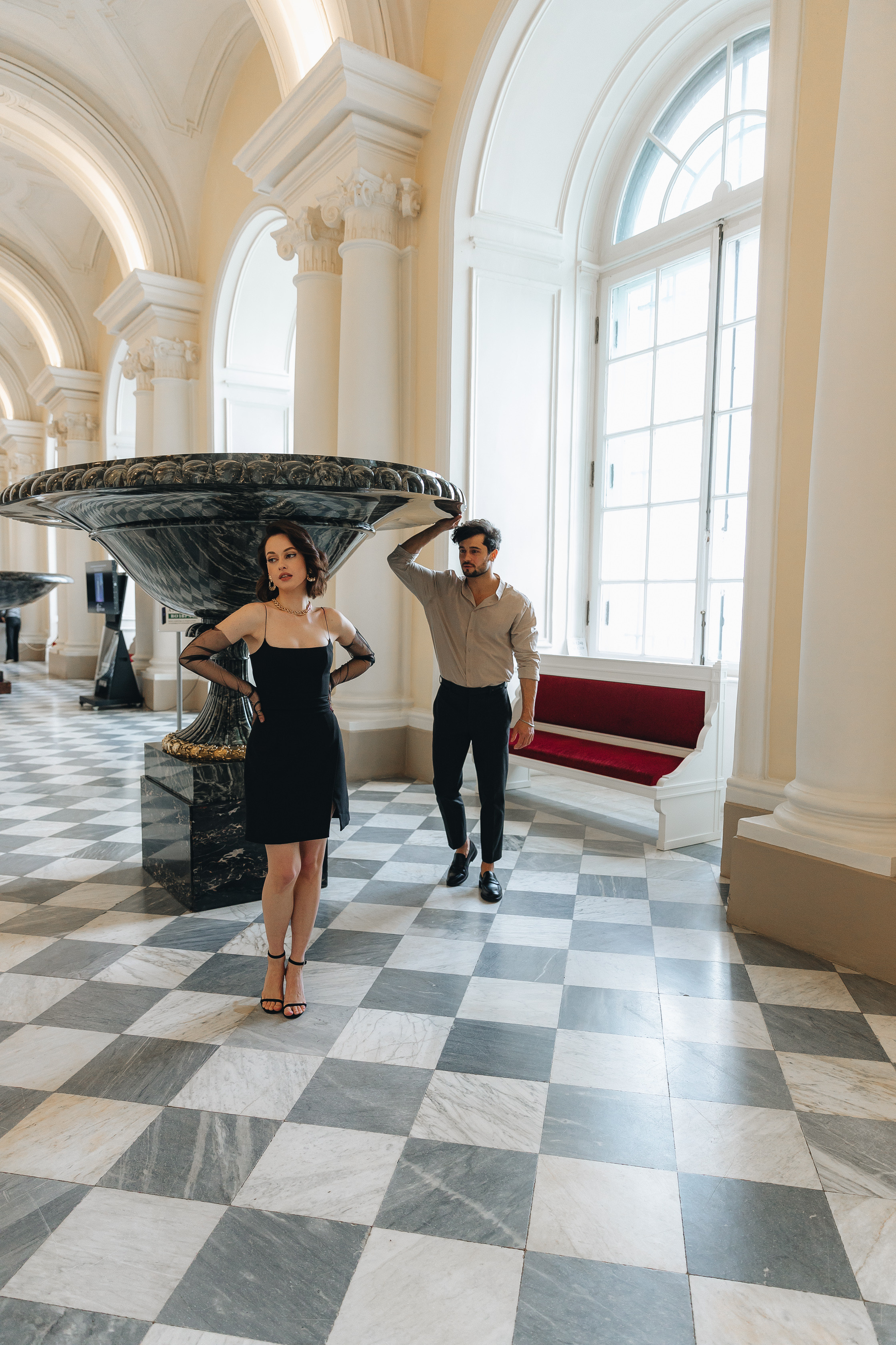 Лав стори в Эрмитаже. Свадьба. Свадебный фотограф. Свадебный фотограф и видеограф — Сергей и Дарья