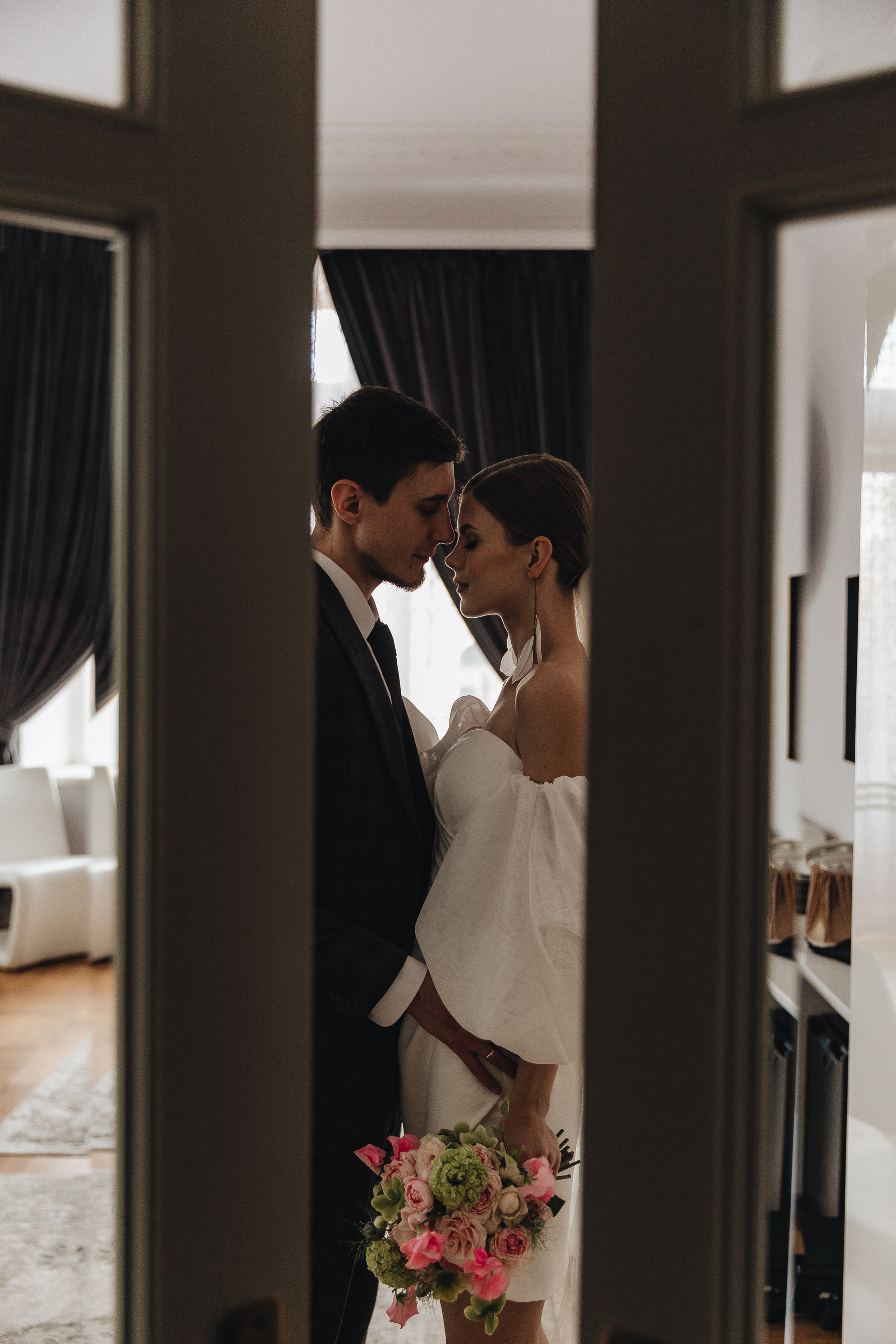 Свадебная фотосессия. Сборы невесты. Утро жениха и невесты. Свадебный фотограф и видеограф — Сергей и Дарья