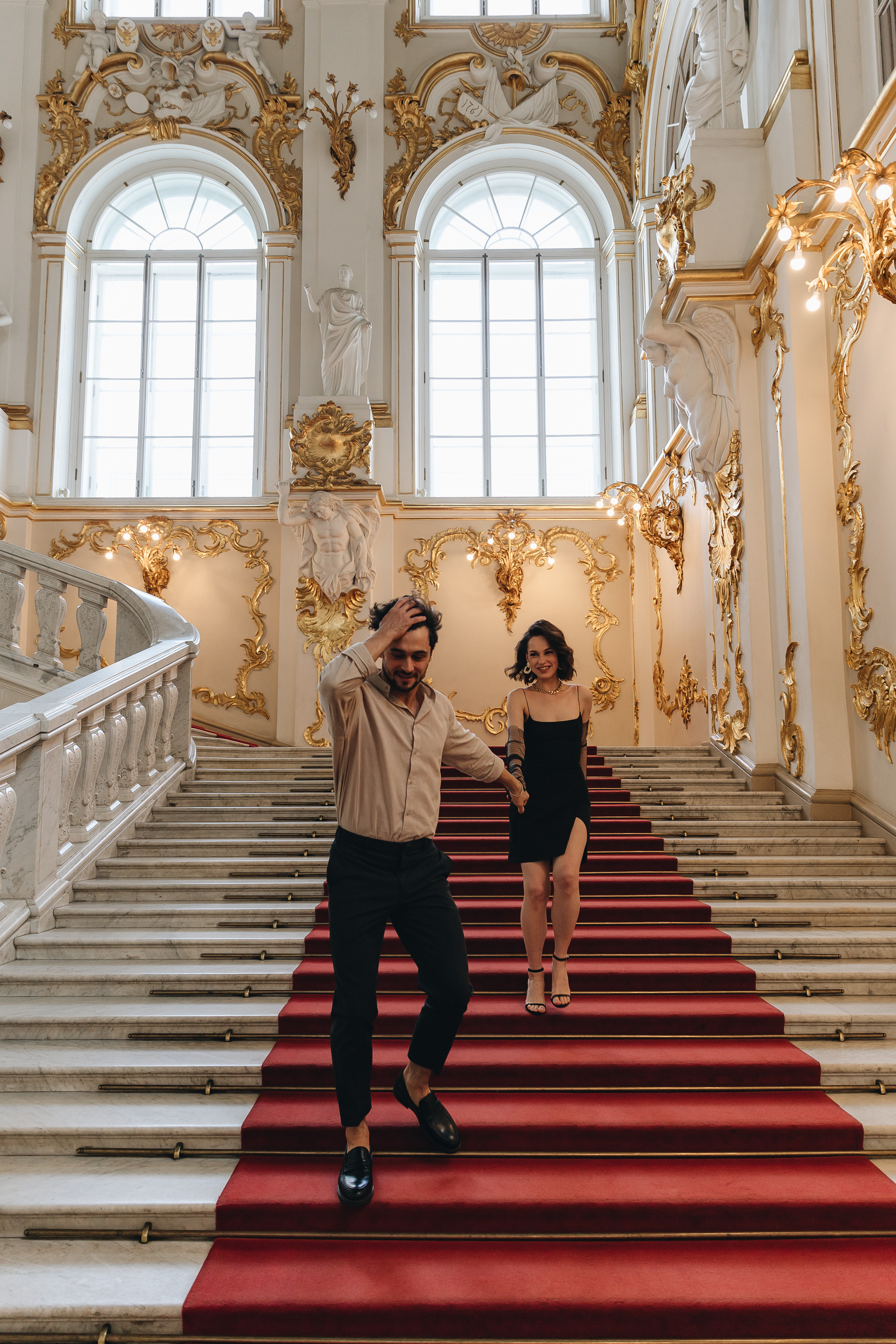 Лав стори в Эрмитаже. Свадьба. Свадебный фотограф. Свадебный фотограф и видеограф — Сергей и Дарья