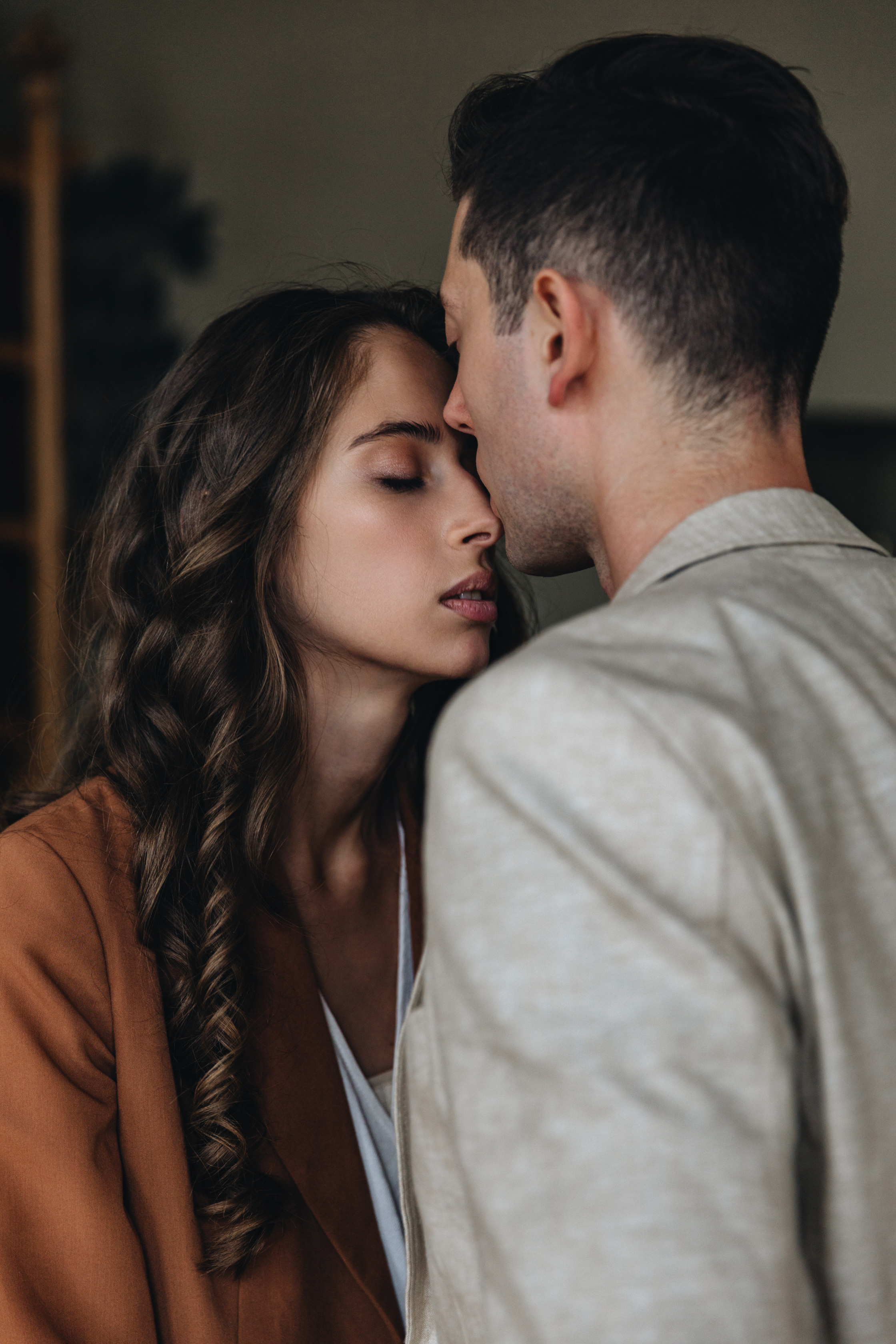 Лавстори на Витебском вокзале. Свадебный фотограф и видеограф — Сергей и Дарья