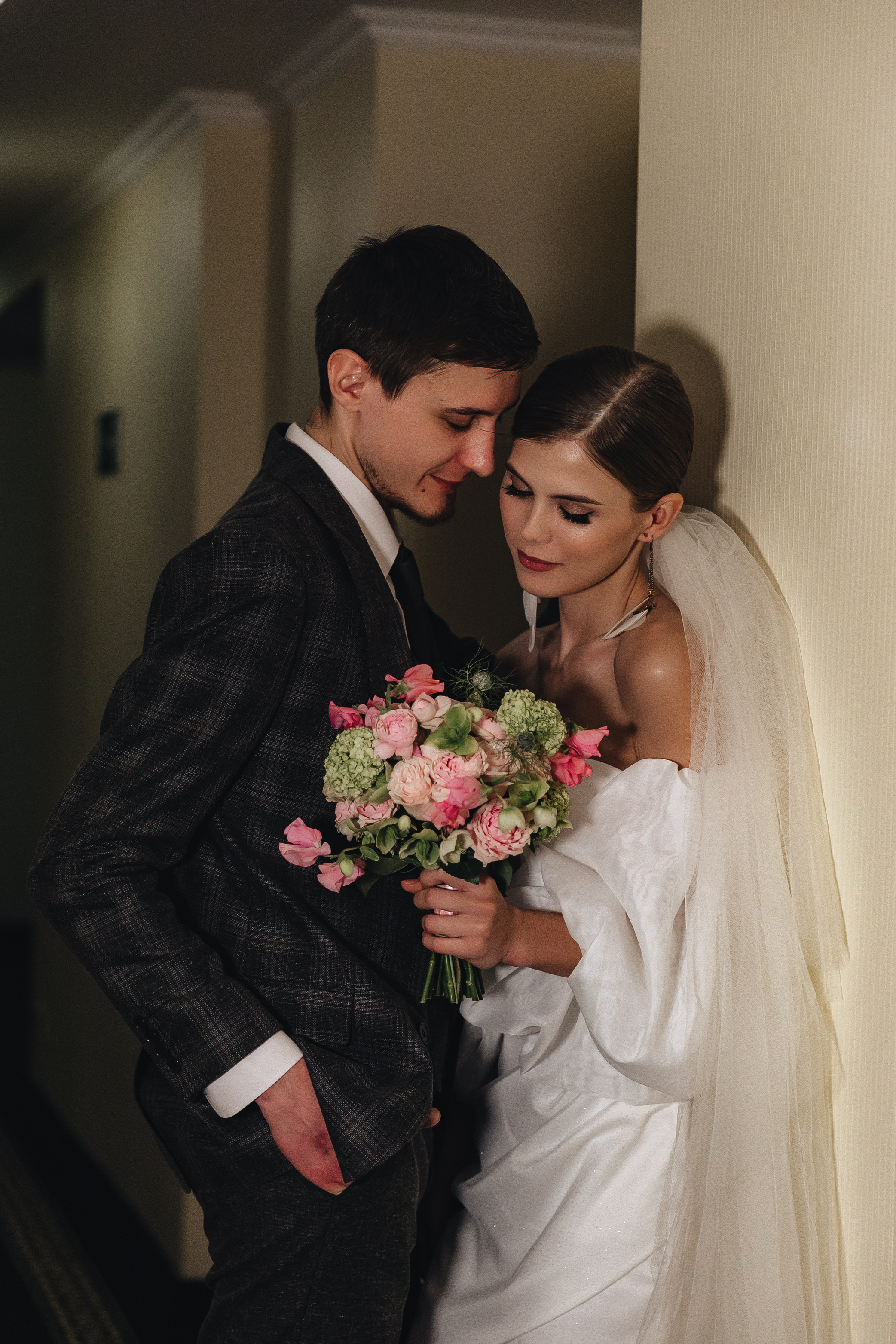 Свадебная фотосессия. Сборы невесты. Утро жениха и невесты. Свадебный фотограф и видеограф — Сергей и Дарья