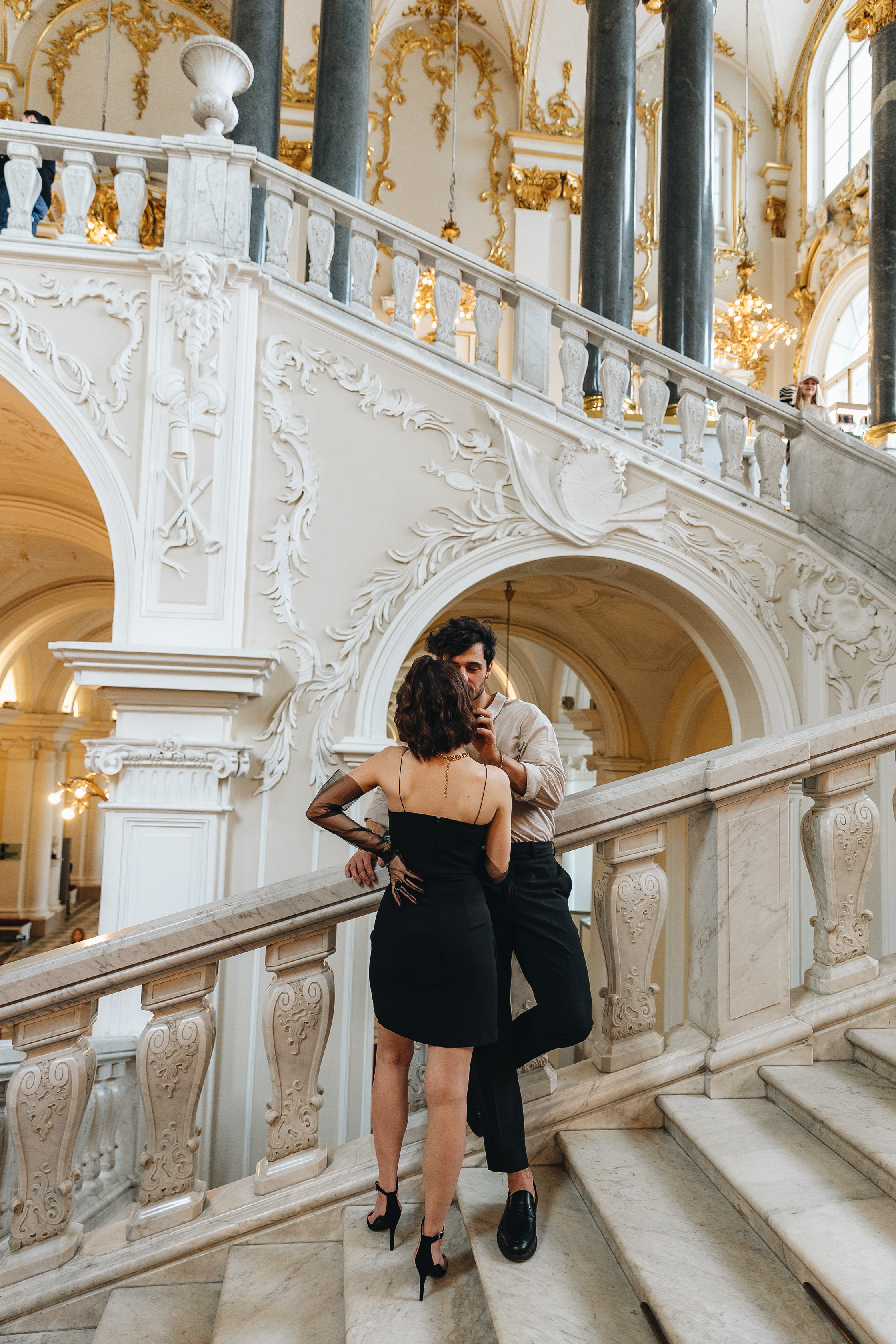 Лав стори в Эрмитаже. Свадьба. Свадебный фотограф. Свадебный фотограф и видеограф — Сергей и Дарья