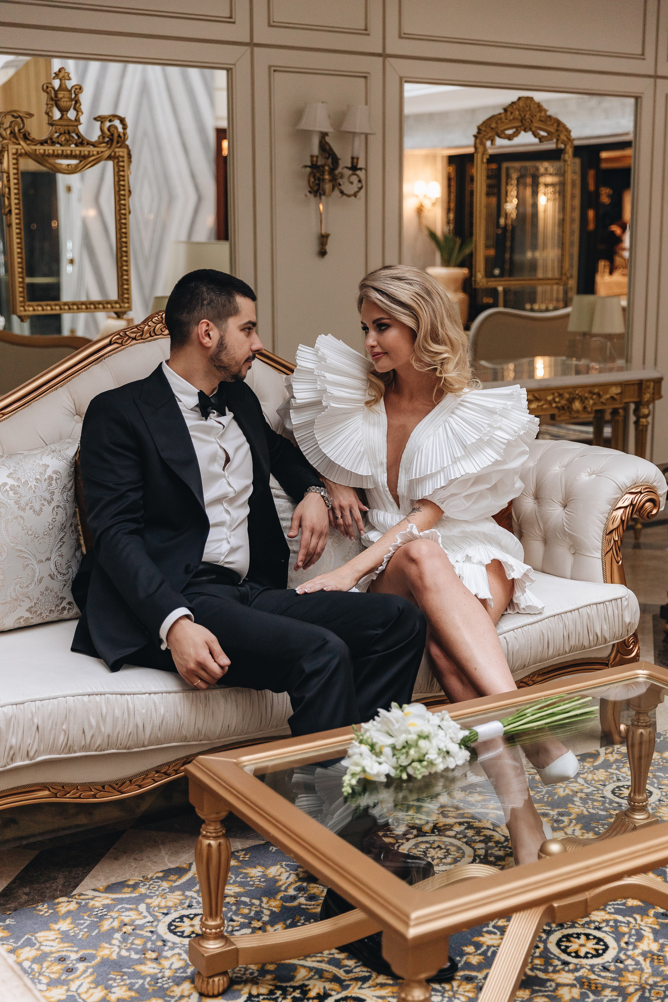 Свадебная фотосессия в отеле Tsar Palace. Свадебный фотограф и видеограф — Сергей и Дарья