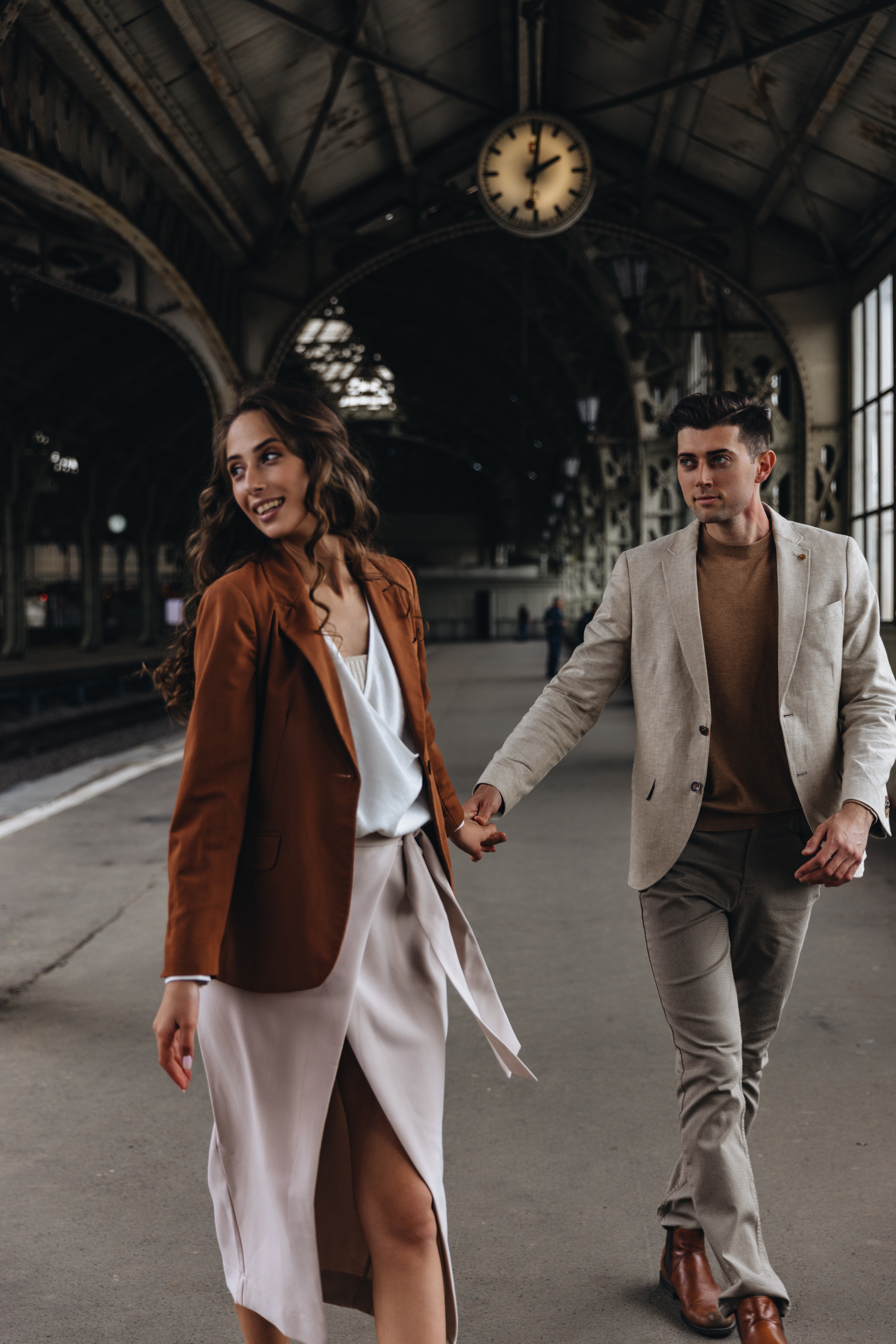 Лавстори на Витебском вокзале. Свадебный фотограф и видеограф — Сергей и Дарья