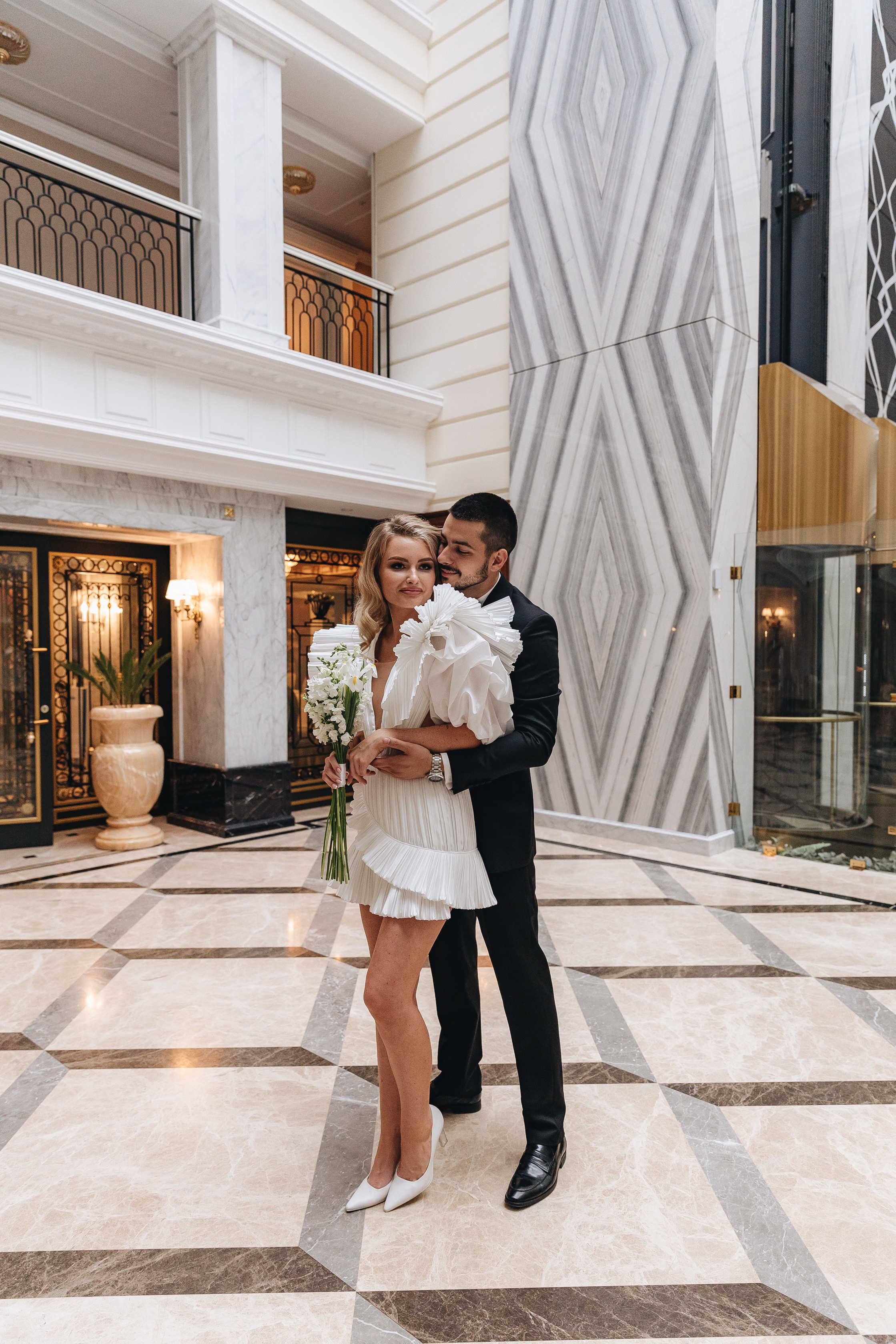 Свадебная фотосессия в отеле Tsar Palace. Свадебный фотограф и видеограф — Сергей и Дарья