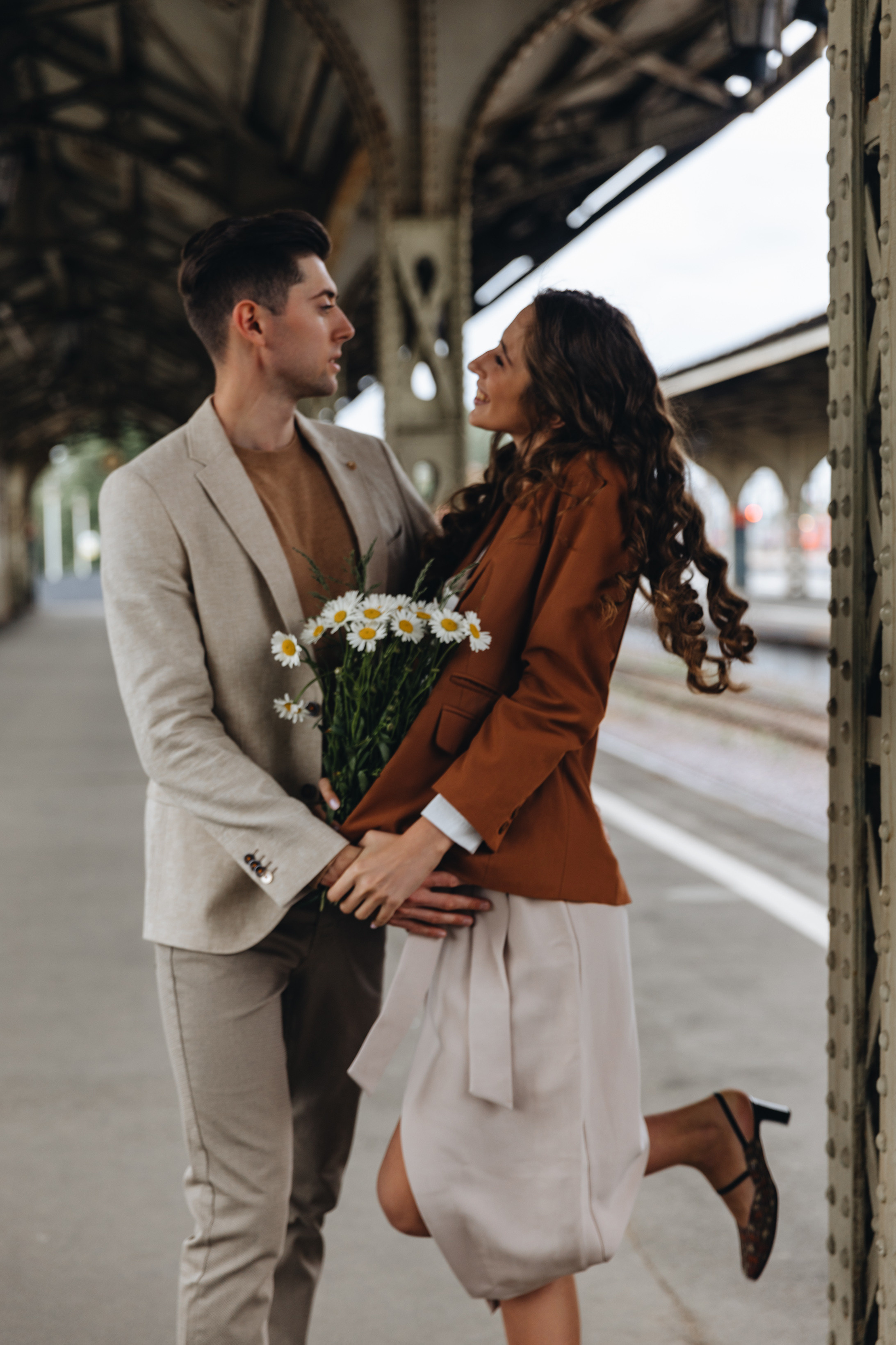 Лавстори на Витебском вокзале. Свадебный фотограф и видеограф — Сергей и Дарья