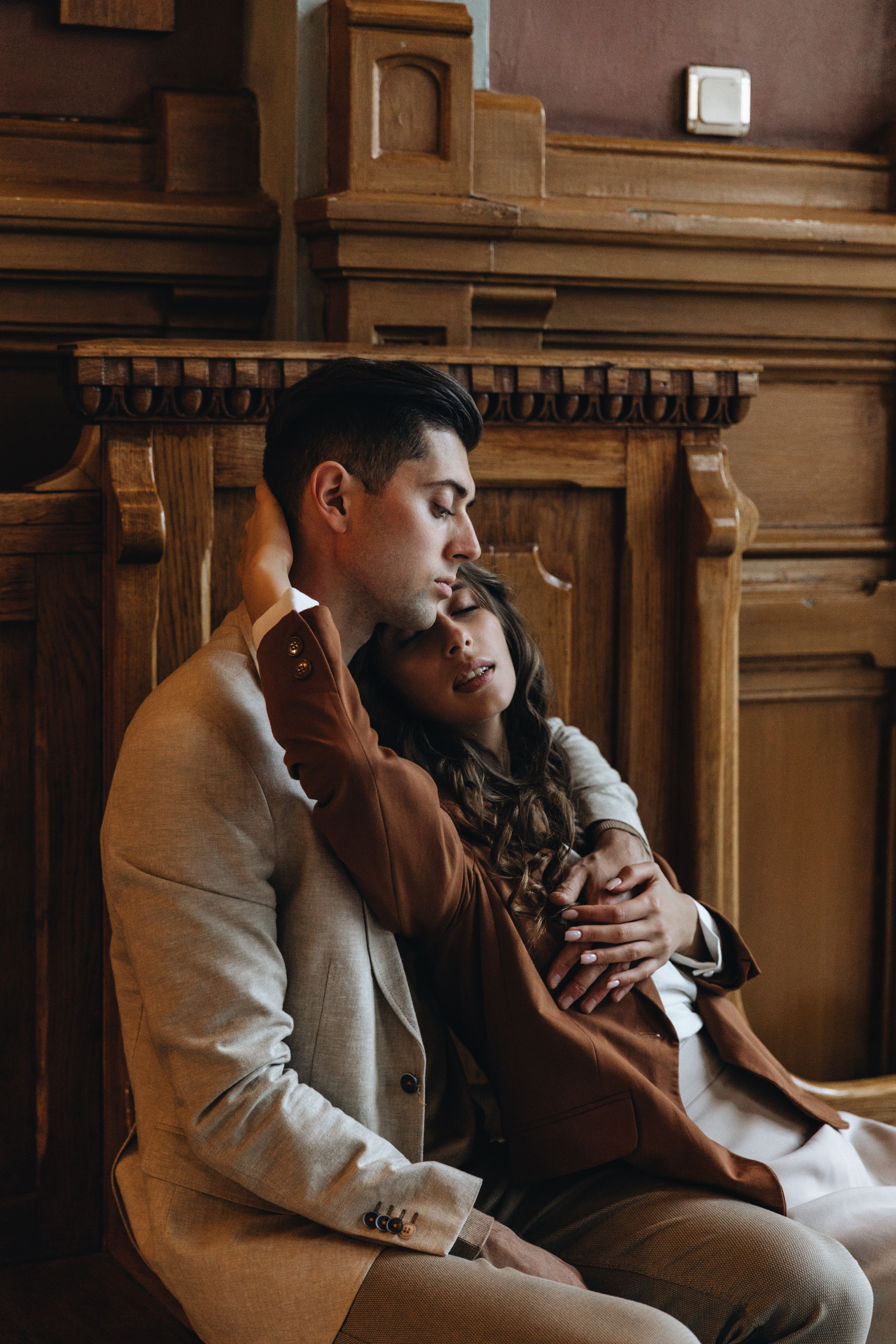 Лавстори на Витебском вокзале. Свадебный фотограф и видеограф — Сергей и Дарья