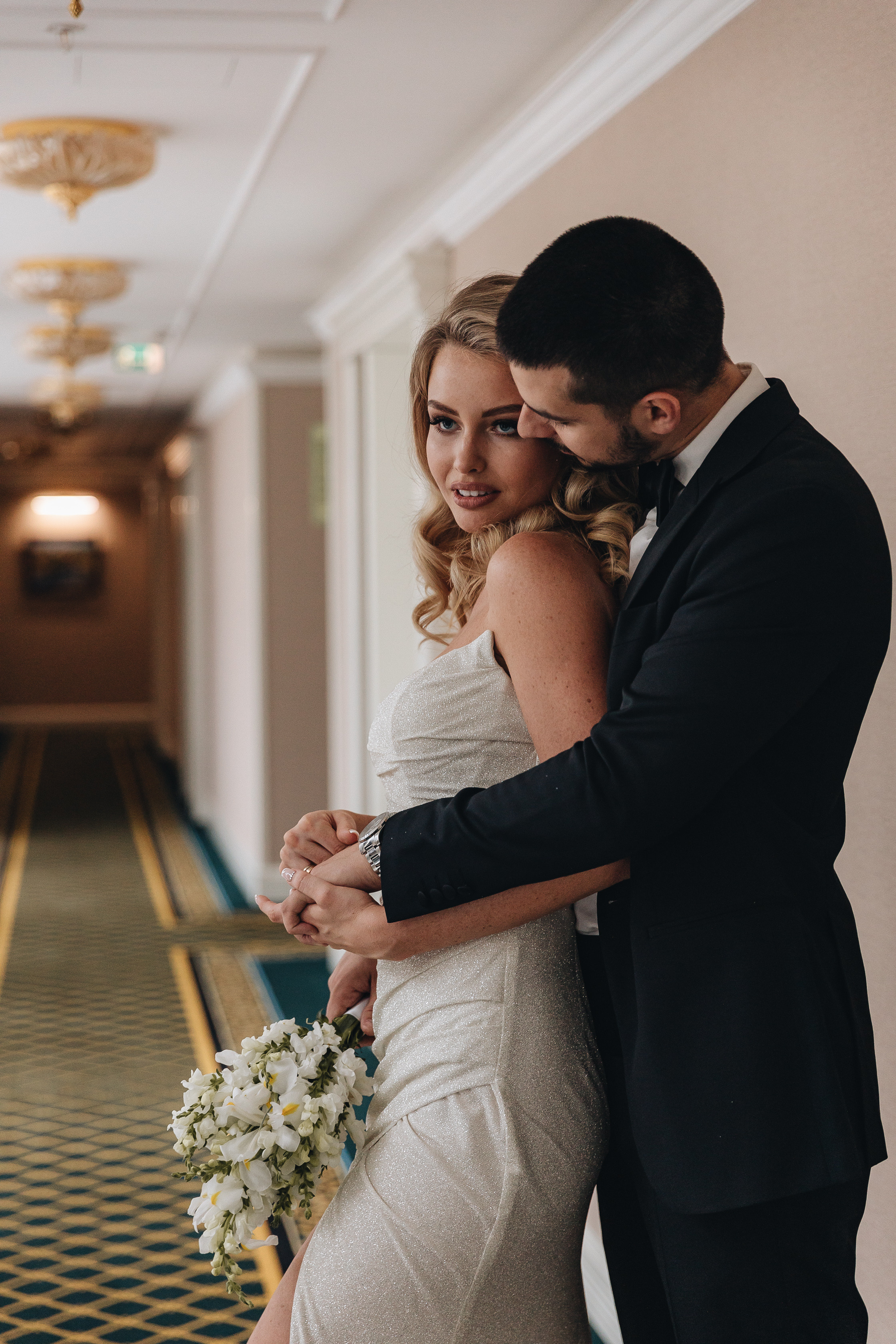 Свадебная фотосессия в отеле Tsar Palace. Свадебный фотограф и видеограф — Сергей и Дарья