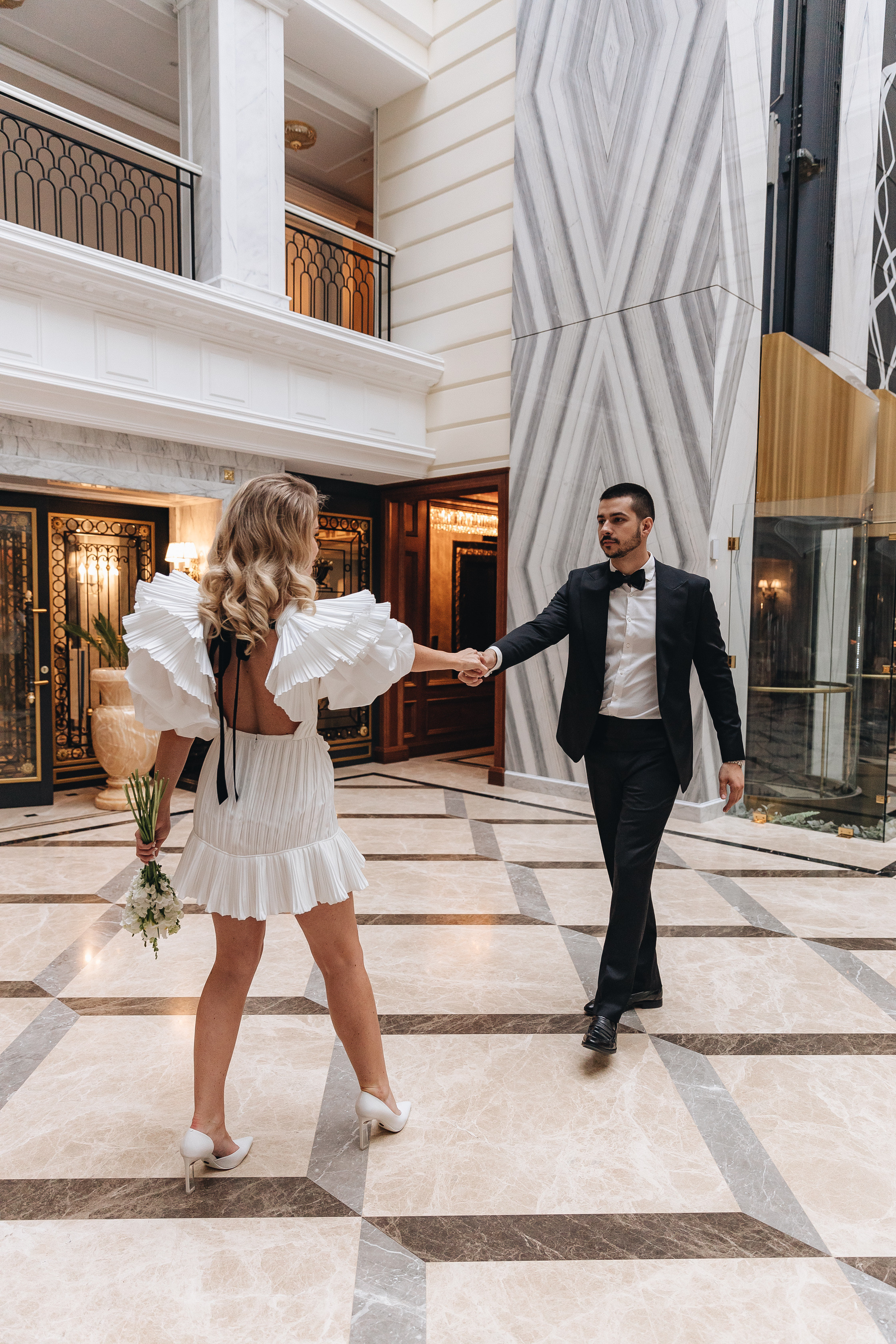 Свадебная фотосессия в отеле Tsar Palace. Свадебный фотограф и видеограф — Сергей и Дарья