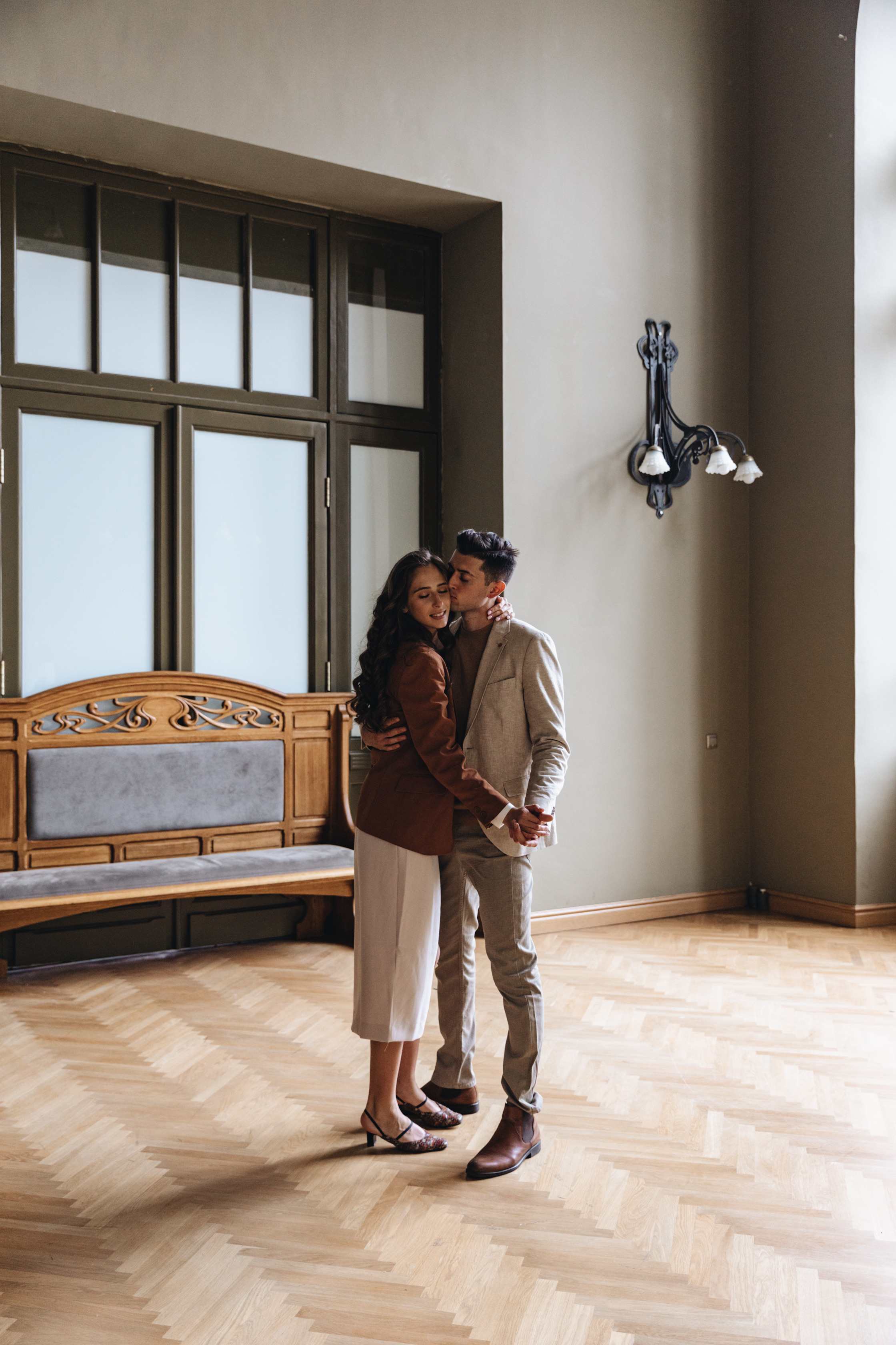 Лавстори на Витебском вокзале. Свадебный фотограф и видеограф — Сергей и Дарья