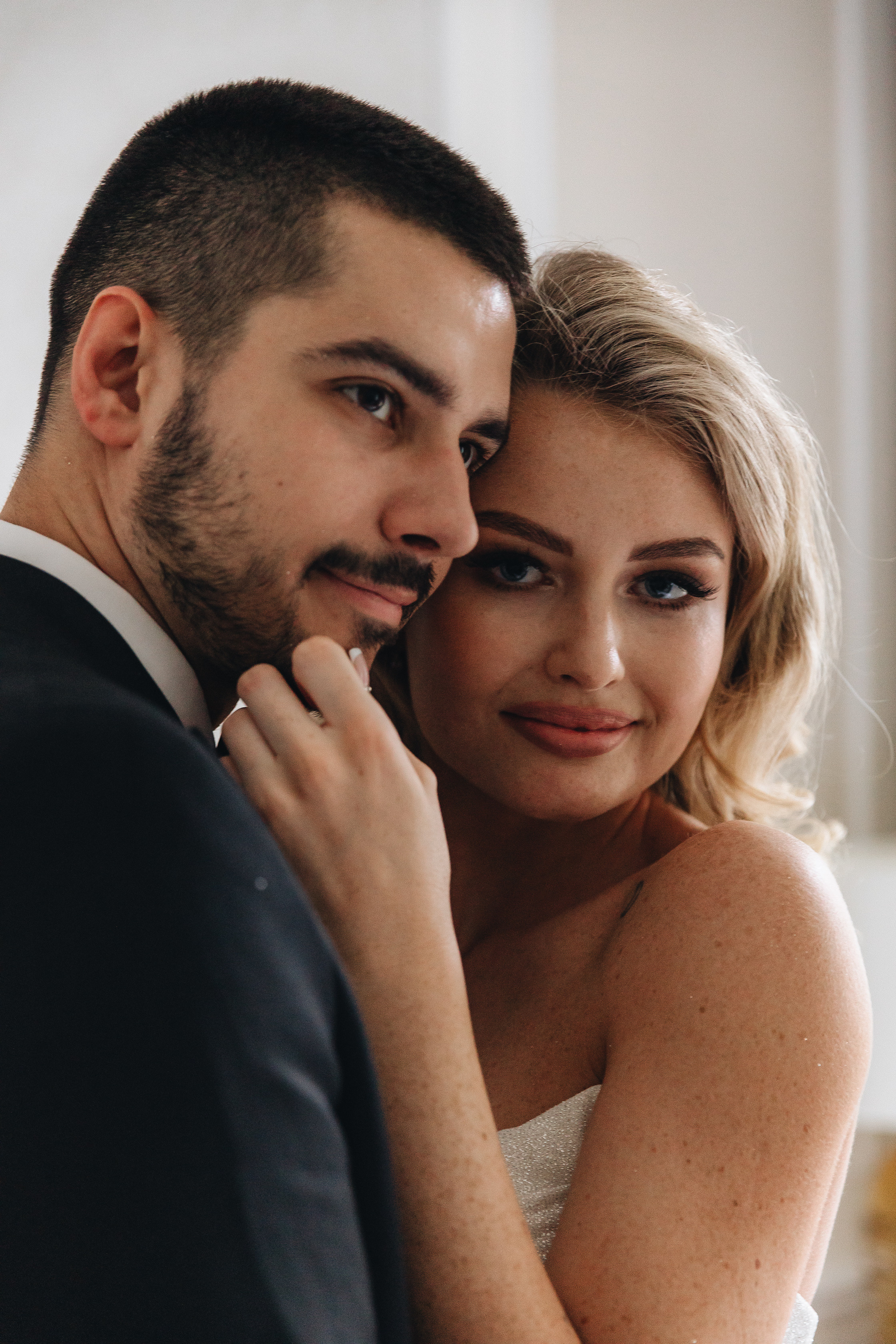 Свадебная фотосессия в отеле Tsar Palace. Свадебный фотограф и видеограф — Сергей и Дарья