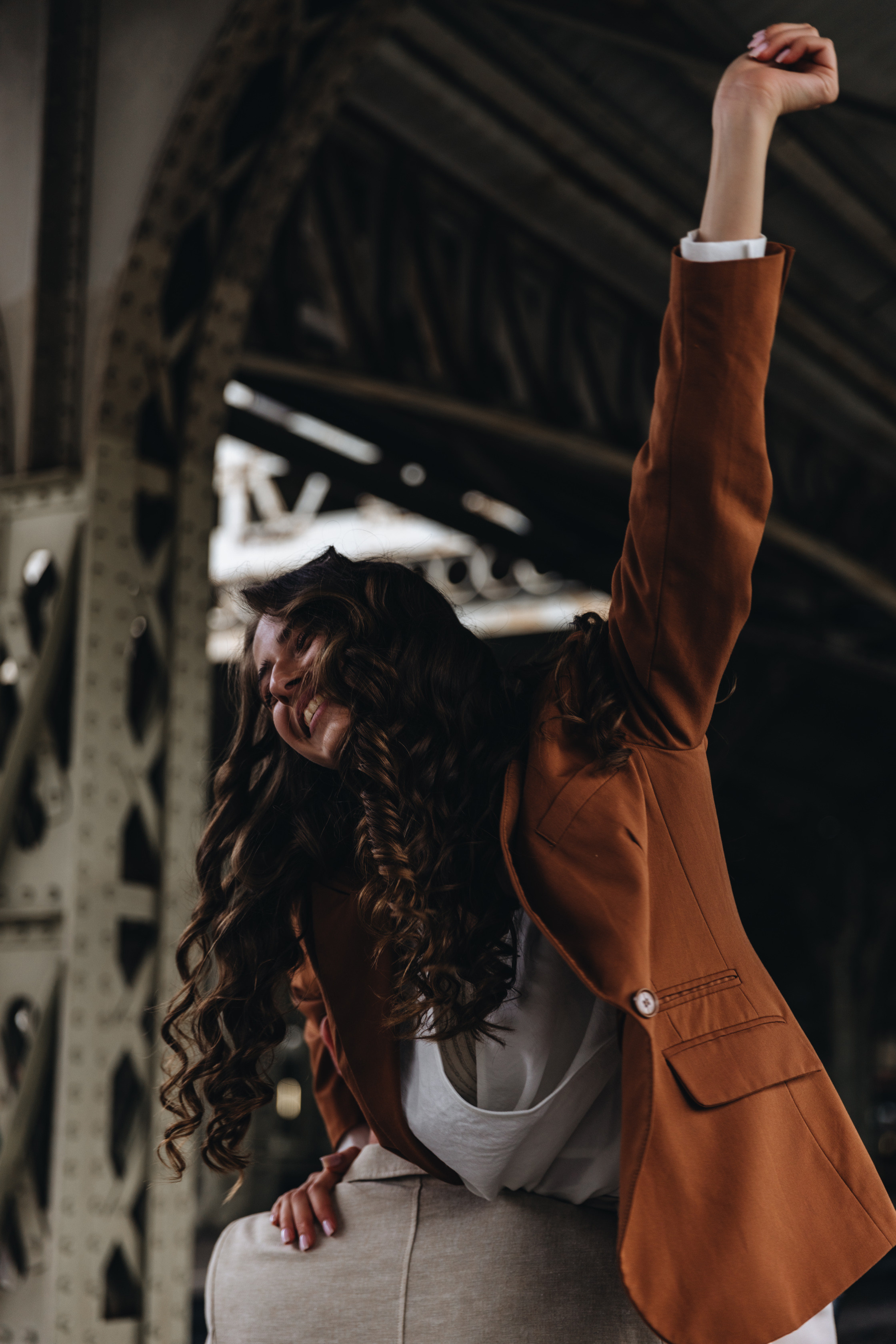 Лавстори на Витебском вокзале. Свадебный фотограф и видеограф — Сергей и Дарья