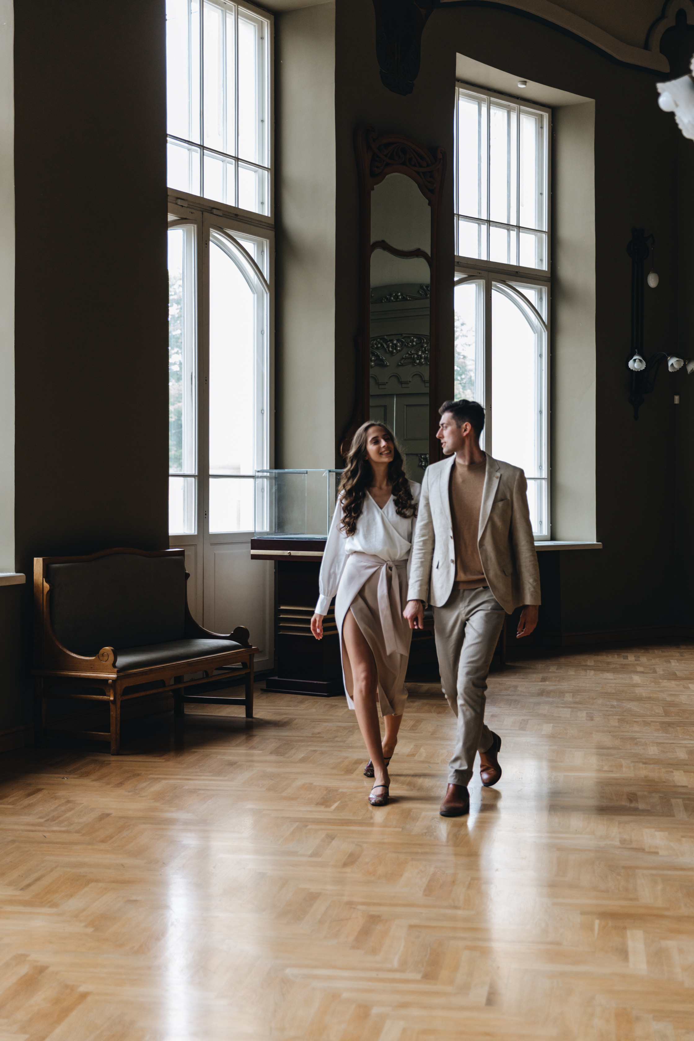 Лавстори на Витебском вокзале. Свадебный фотограф и видеограф — Сергей и Дарья