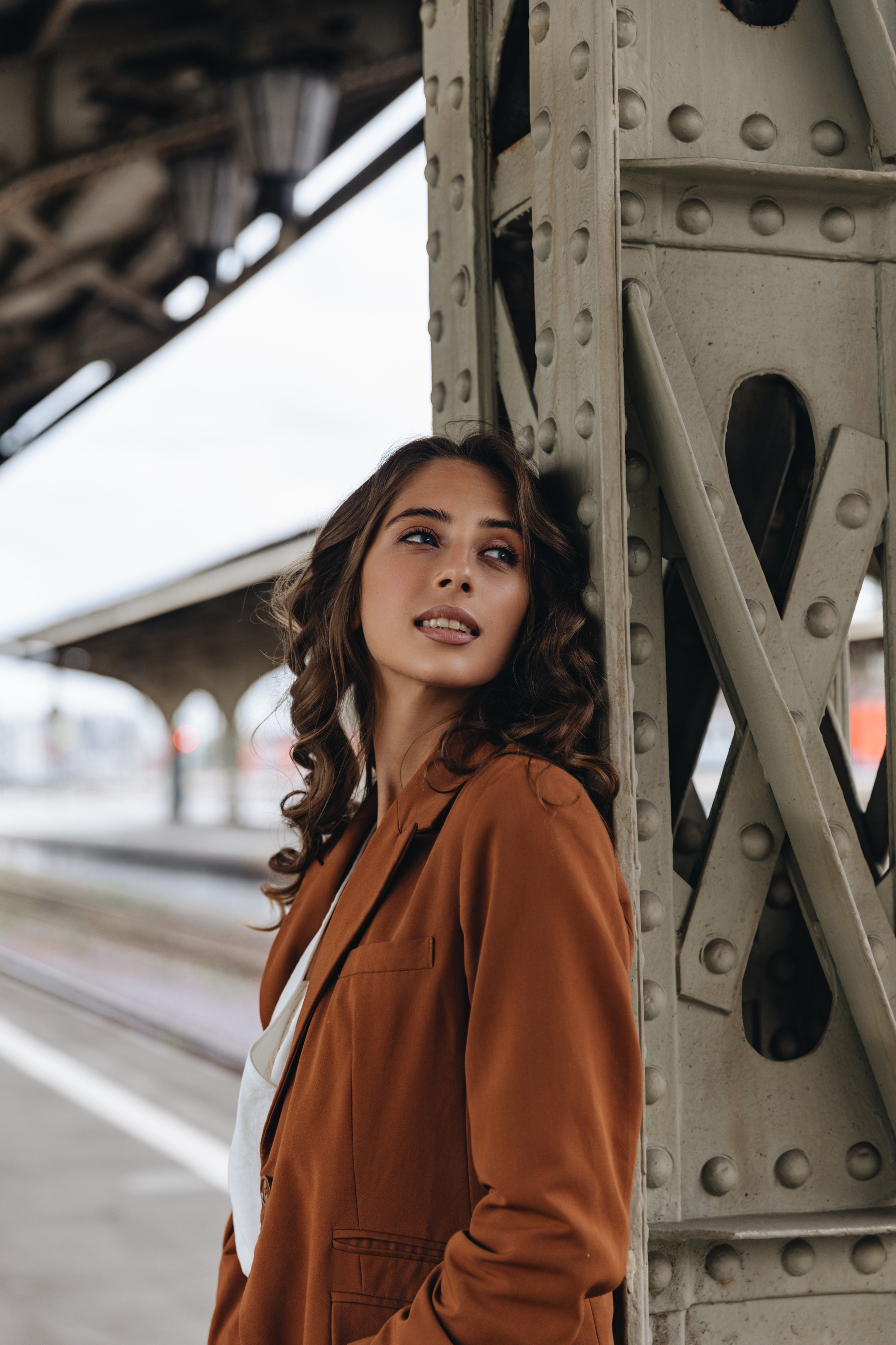 Лавстори на Витебском вокзале. Свадебный фотограф и видеограф — Сергей и Дарья