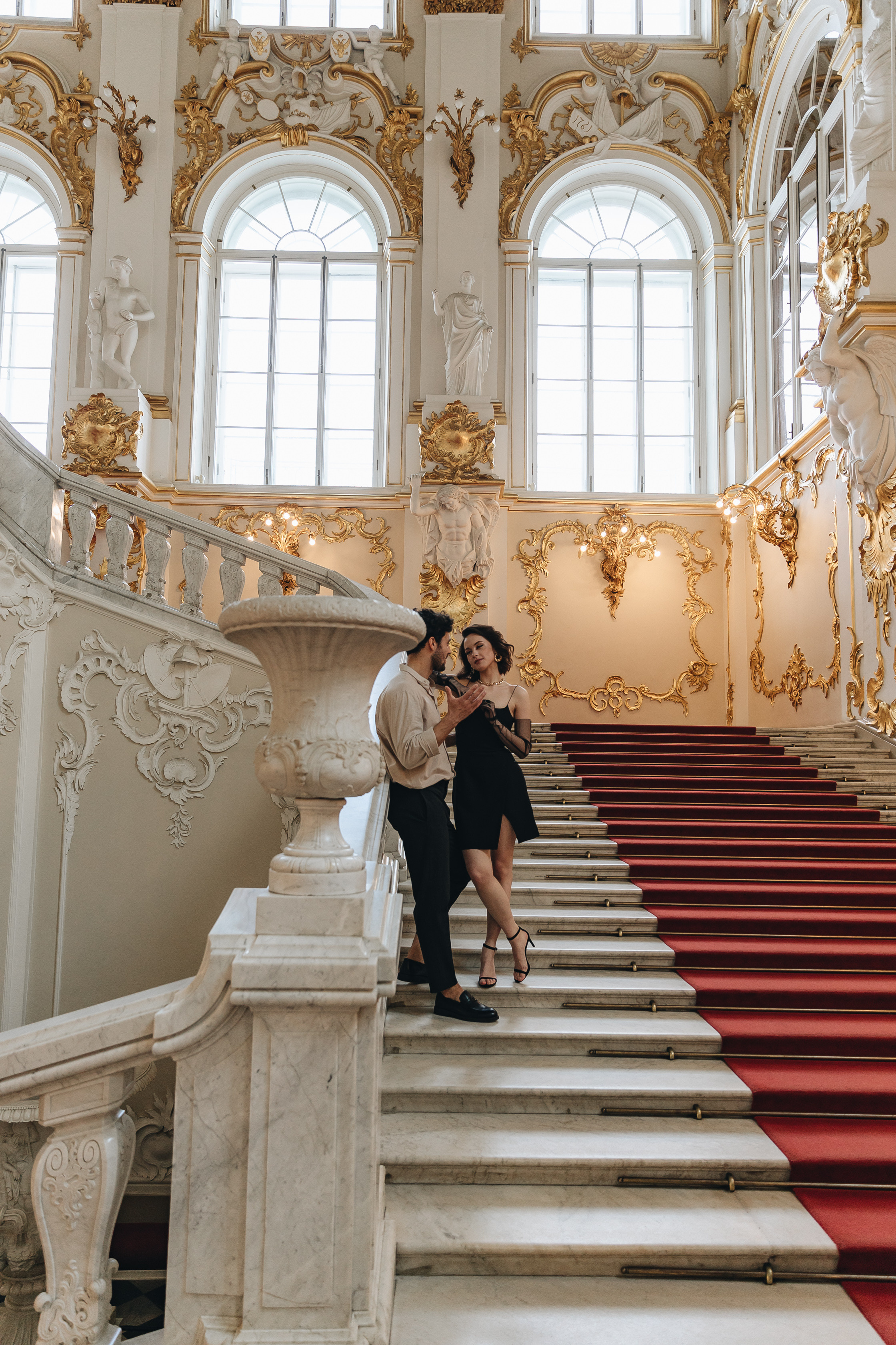 Лав стори в Эрмитаже. Свадьба. Свадебный фотограф. Свадебный фотограф и видеограф — Сергей и Дарья