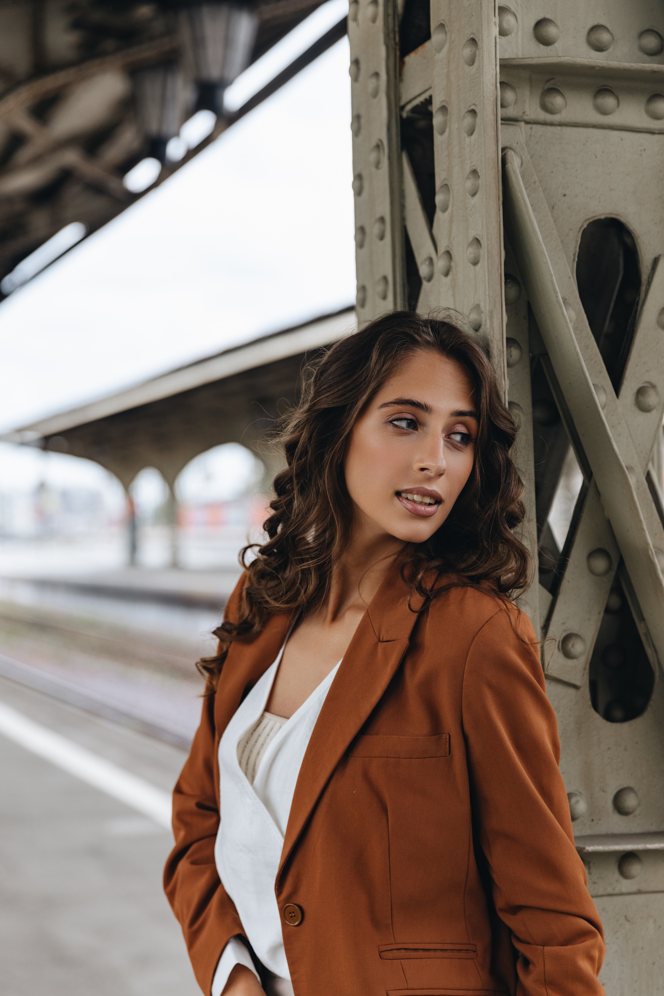 Лавстори на Витебском вокзале. Свадебный фотограф и видеограф — Сергей и Дарья
