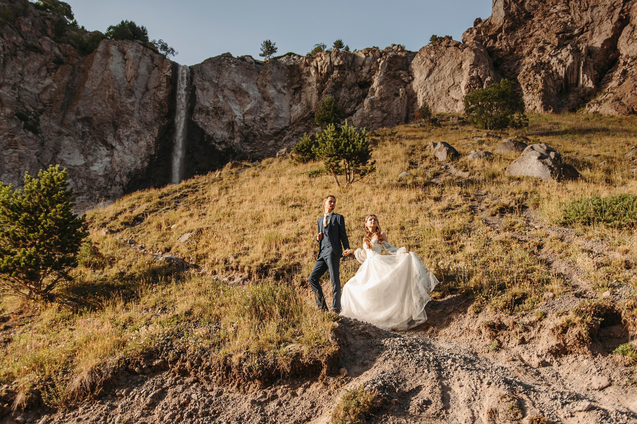 МЕЖДУ НЕБОМ И ЗЕМЛЕЙ. Фотограф Настя Конник | Пятигорск | Эльбрус | Домбай | Архыз | Видеограф КМВ