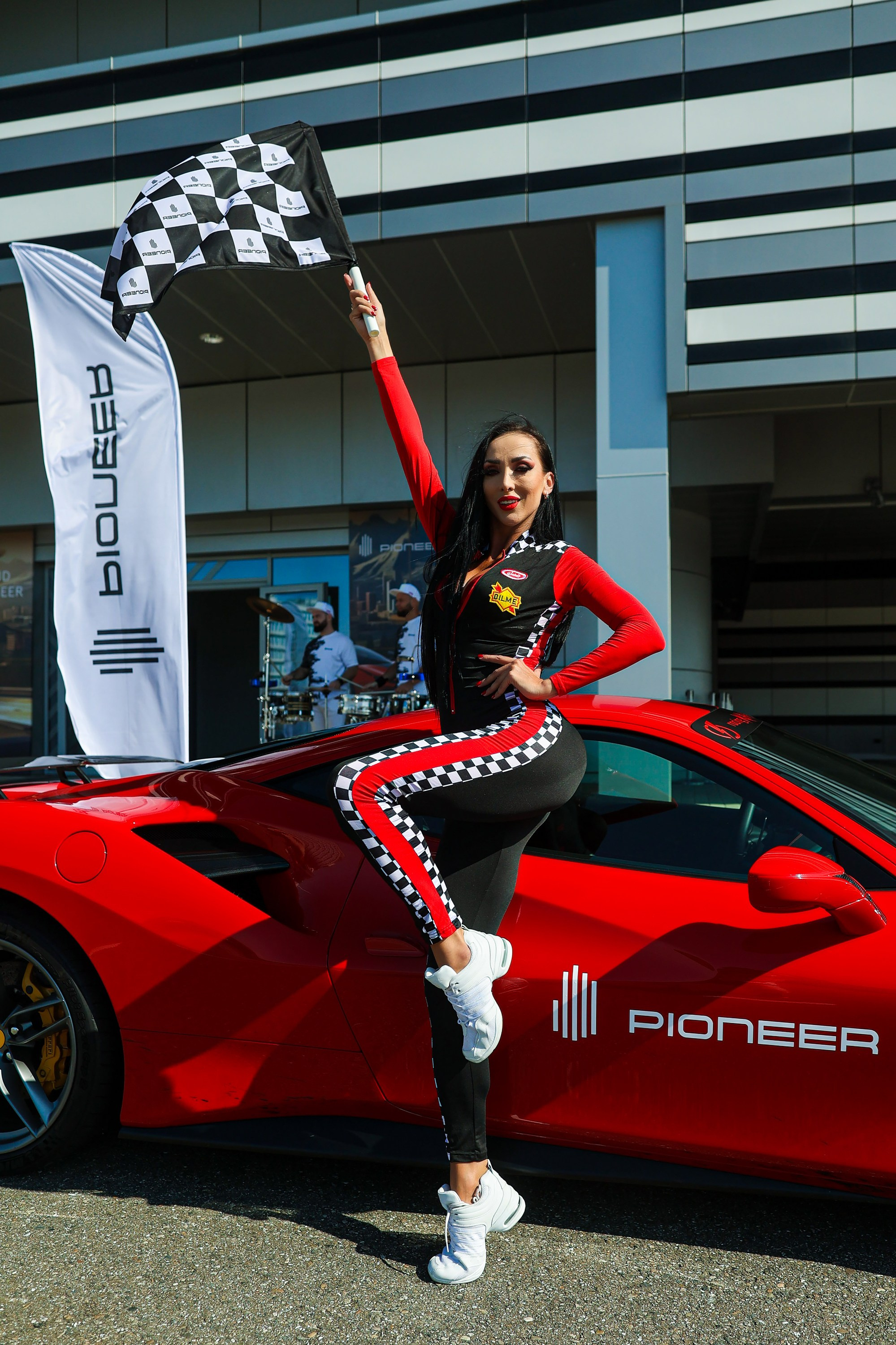 Italian Weekend Pioneer. Репортажный и fashion фотограф в Москве Сергей Бардин