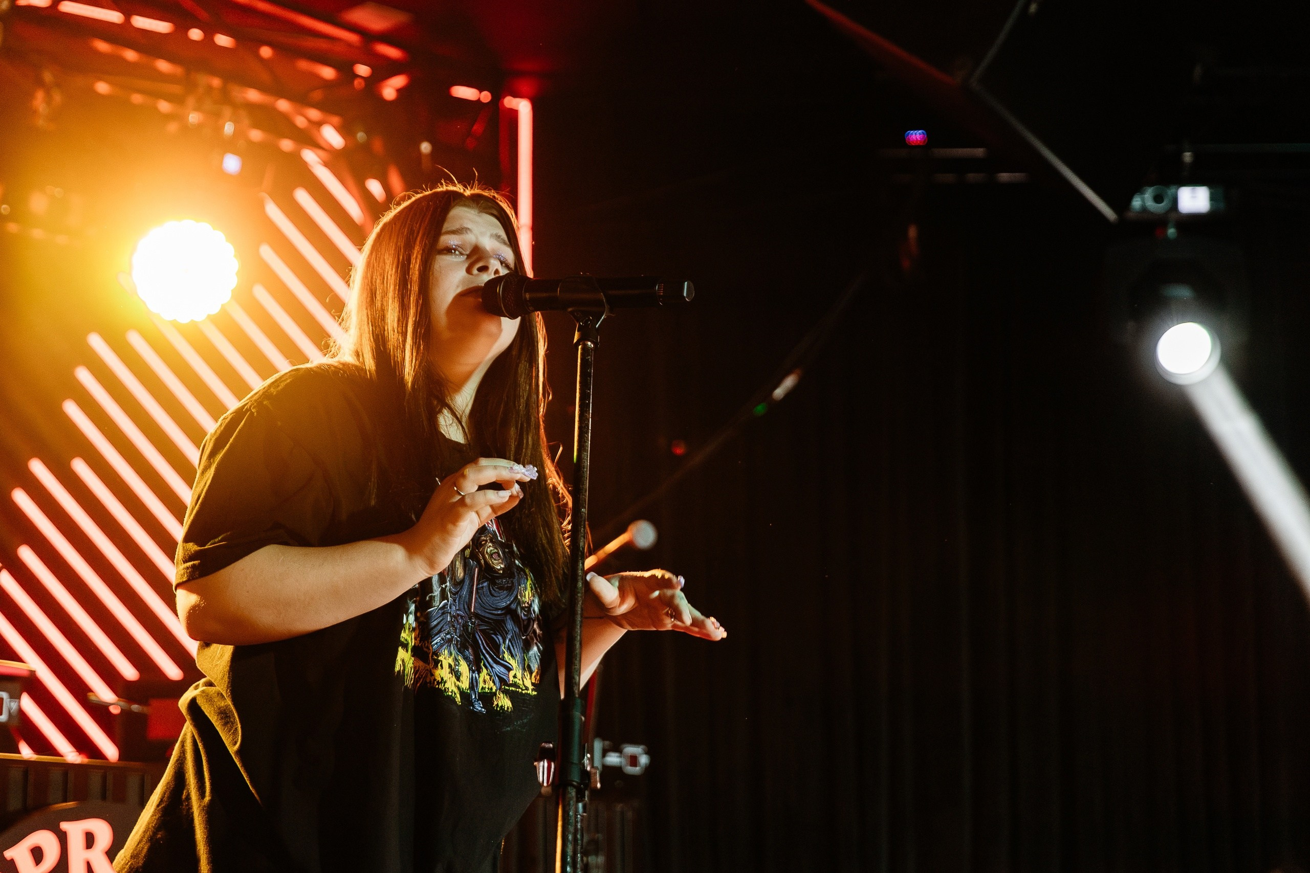 Концерт Просто Лера. Фотограф в Иркутске Настя Гаськова