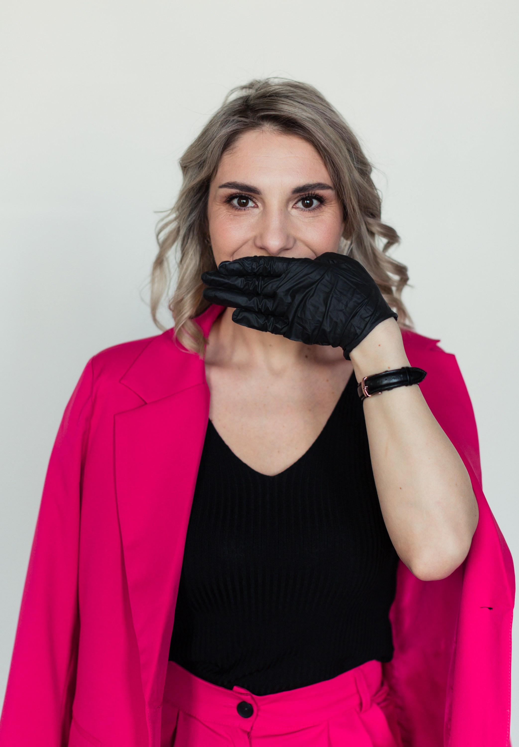 Наталья эксперт по перманентному макияжу. Портретный фотограф в Красноярске Акифьева Евгения