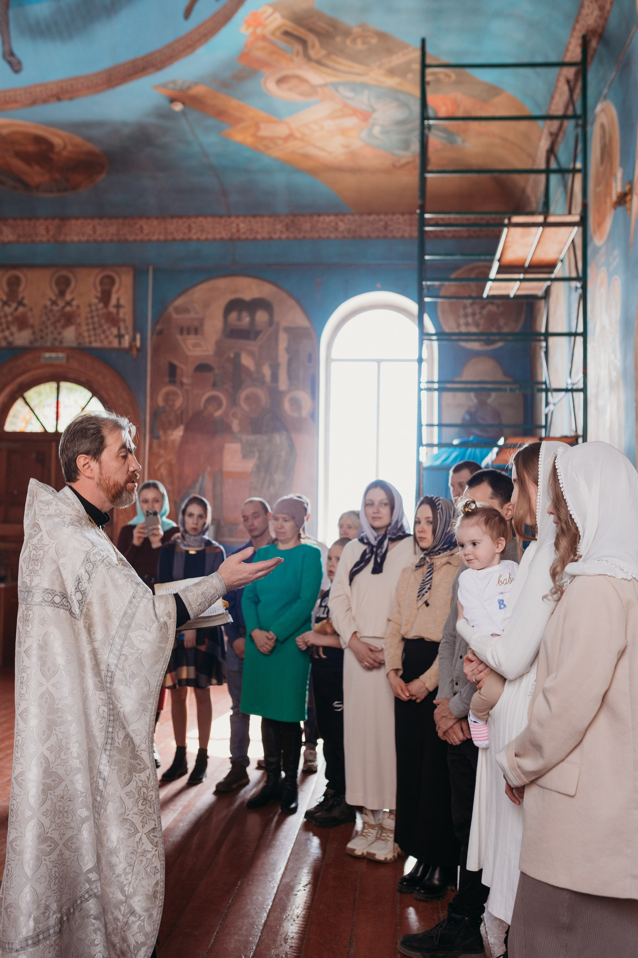 Фотосессия Крещения. Фотограф новорожденных в г. Барнаул Ренпенинг Катерина