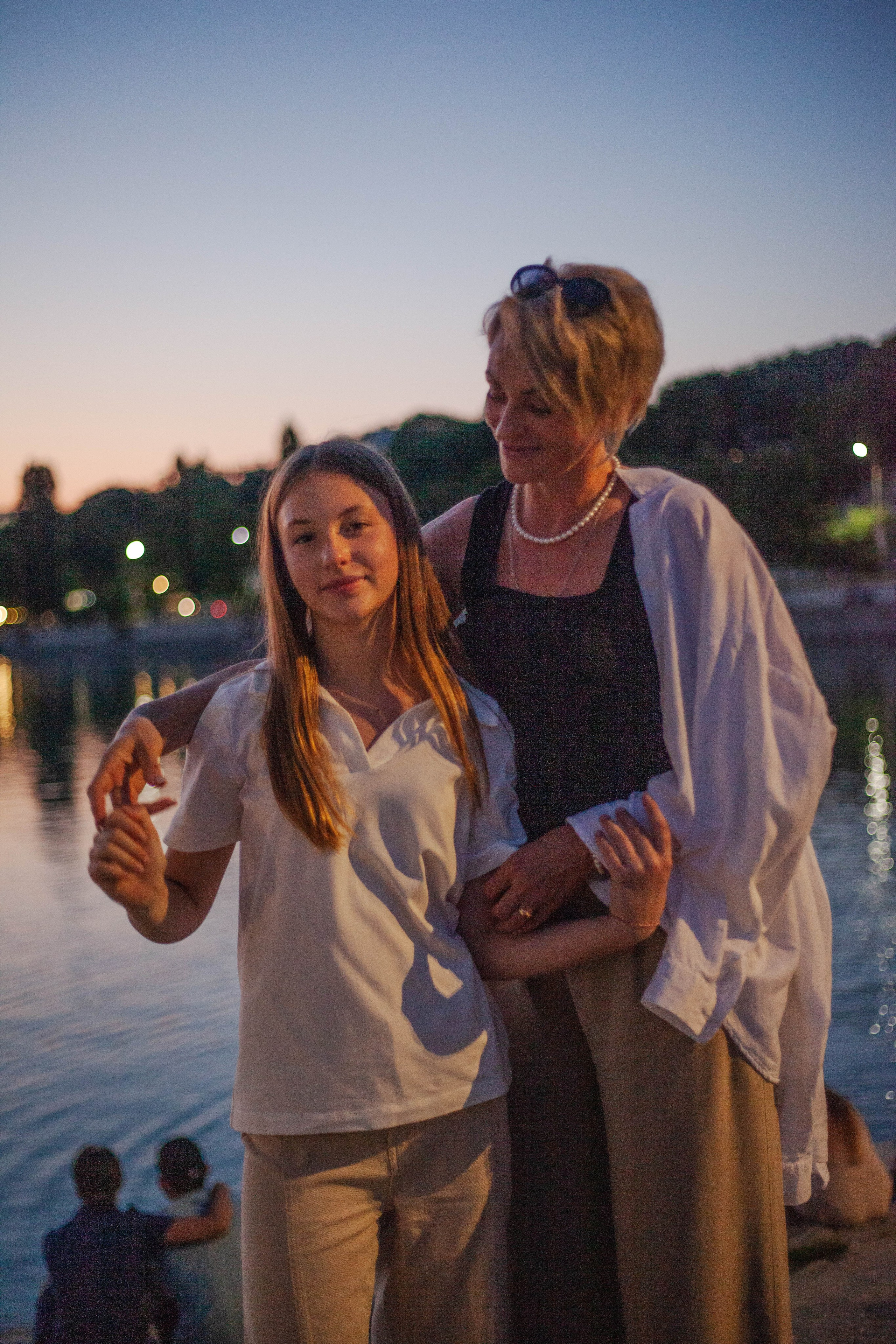 Абрау. Уличный фотограф Города N