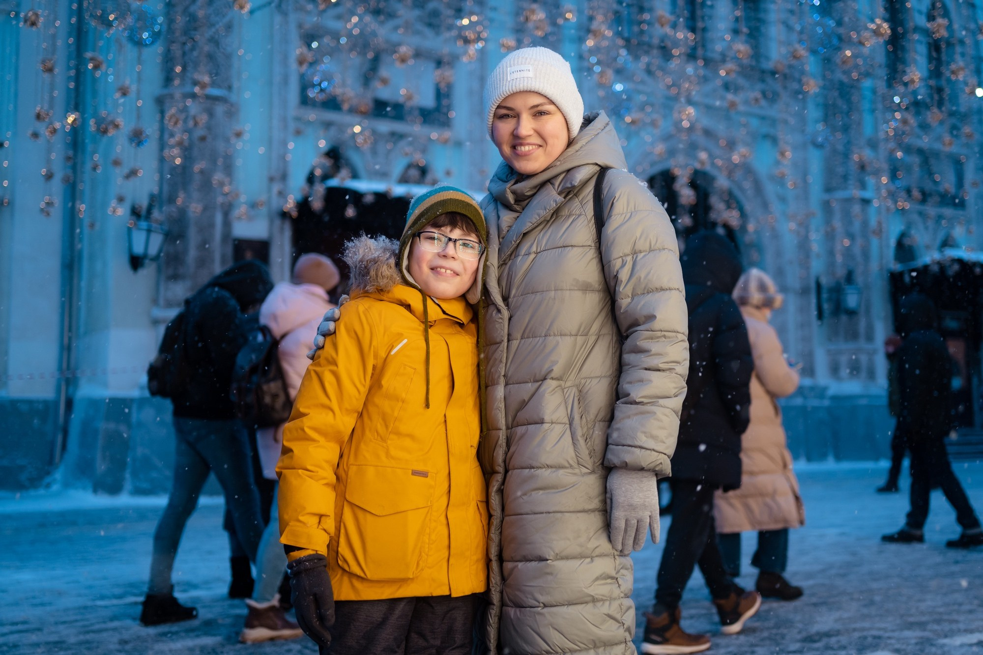 Юля с семьей в центре. Семейный фотограф Варвара Сорока в городе Москве