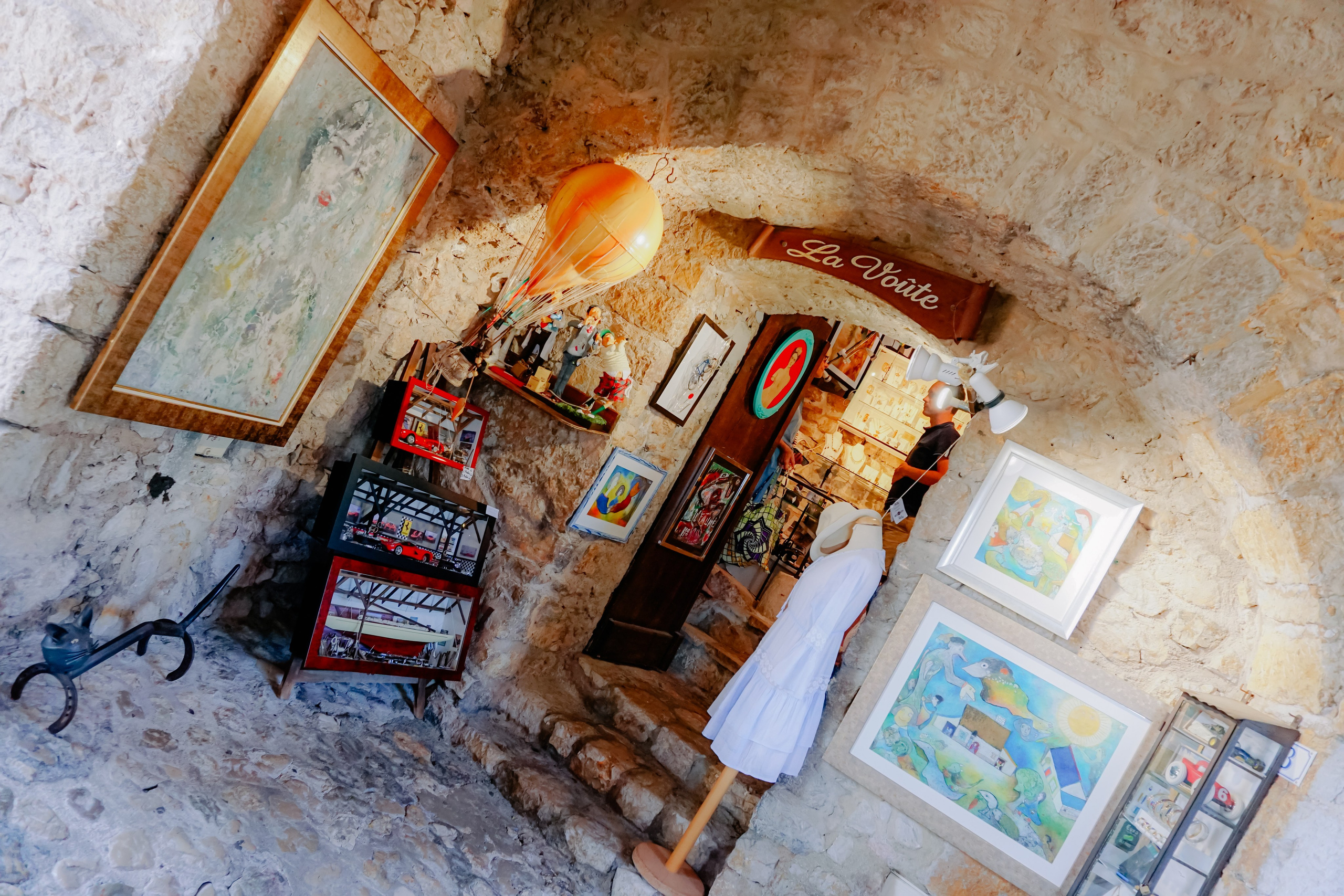 Ницца стрит. Iraogo