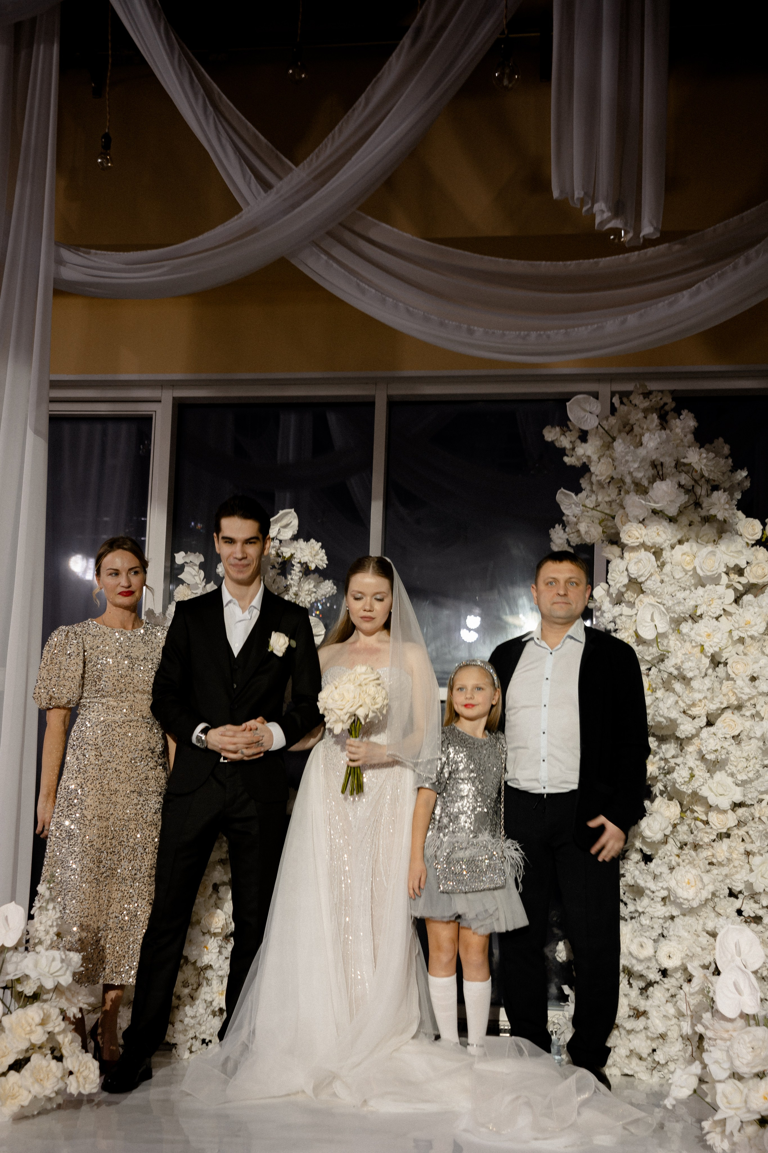 СВАДЕБНАЯ СЬЕМКА СБОРОВ В ОТЕЛЕ И ВЫЕЗД НА ЦЕРЕМОНИЮ (СНЯТО В СИБИРЕ В НИЖНЕВАРТОВСКЕ). Профессиональный фотограф, Санкт-Петербург — Виктория Богомолова