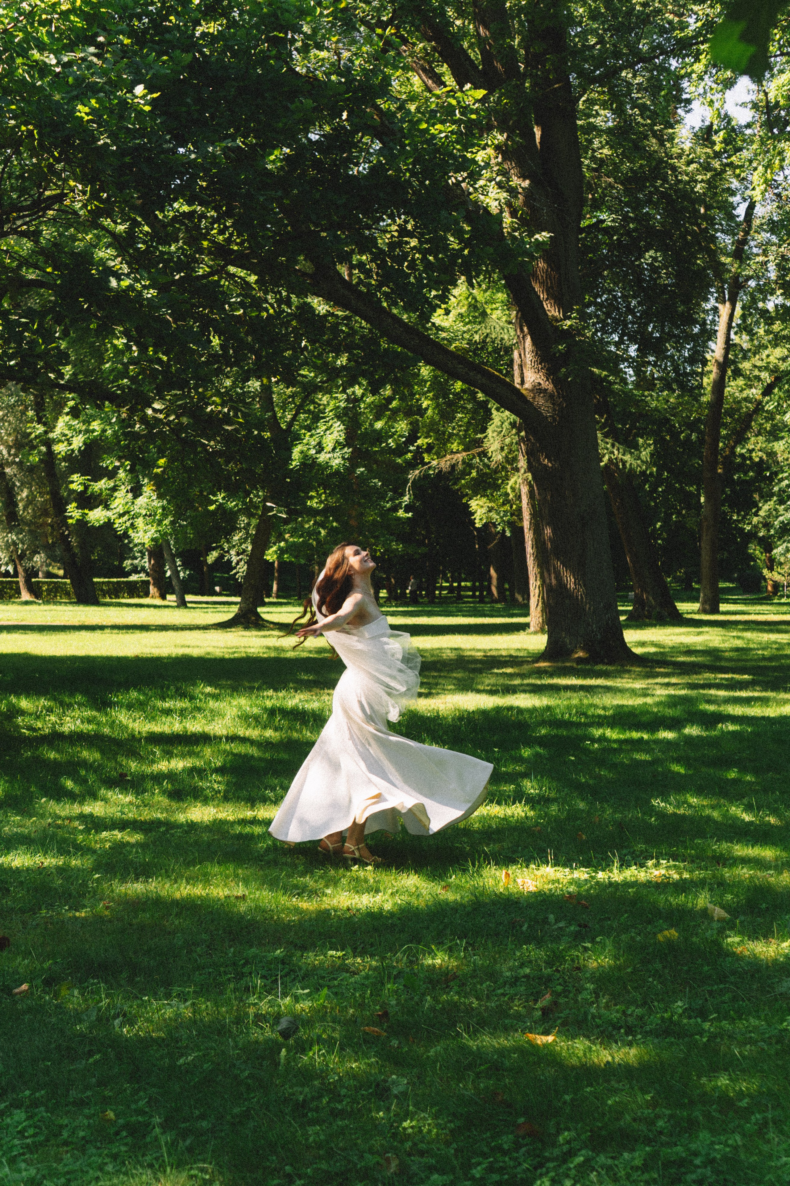 СВАДЕБНАЯ СЬЕМКА В ПЕТЕРГОФЕ И СЬЕМКА РЕПОРТАЖА В ЗАГСЕ ПЕТЕРГОФА. Профессиональный фотограф, Санкт-Петербург — Виктория Богомолова