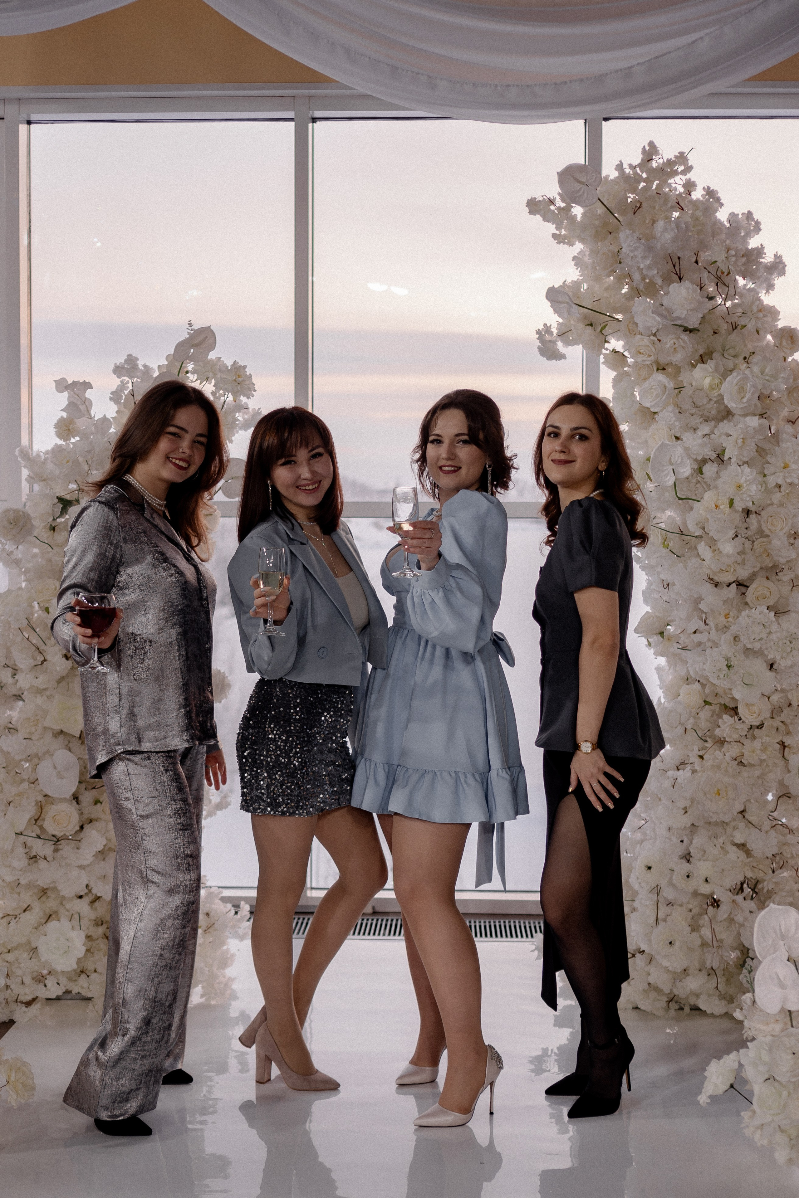 СВАДЕБНАЯ СЬЕМКА СБОРОВ В ОТЕЛЕ И ВЫЕЗД НА ЦЕРЕМОНИЮ (СНЯТО В СИБИРЕ В НИЖНЕВАРТОВСКЕ). Профессиональный фотограф, Санкт-Петербург — Виктория Богомолова