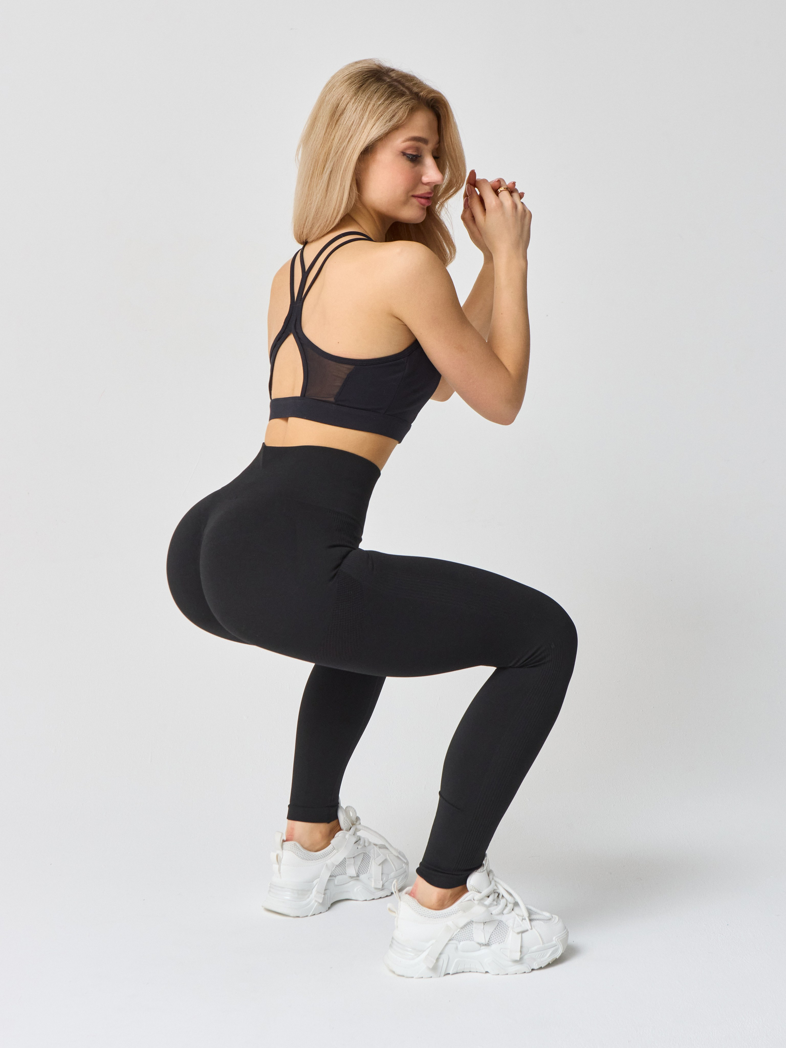 Фотомодель для маркетплейсов Юля. Фотосъёмка для марктеплейсов Studio 11.11