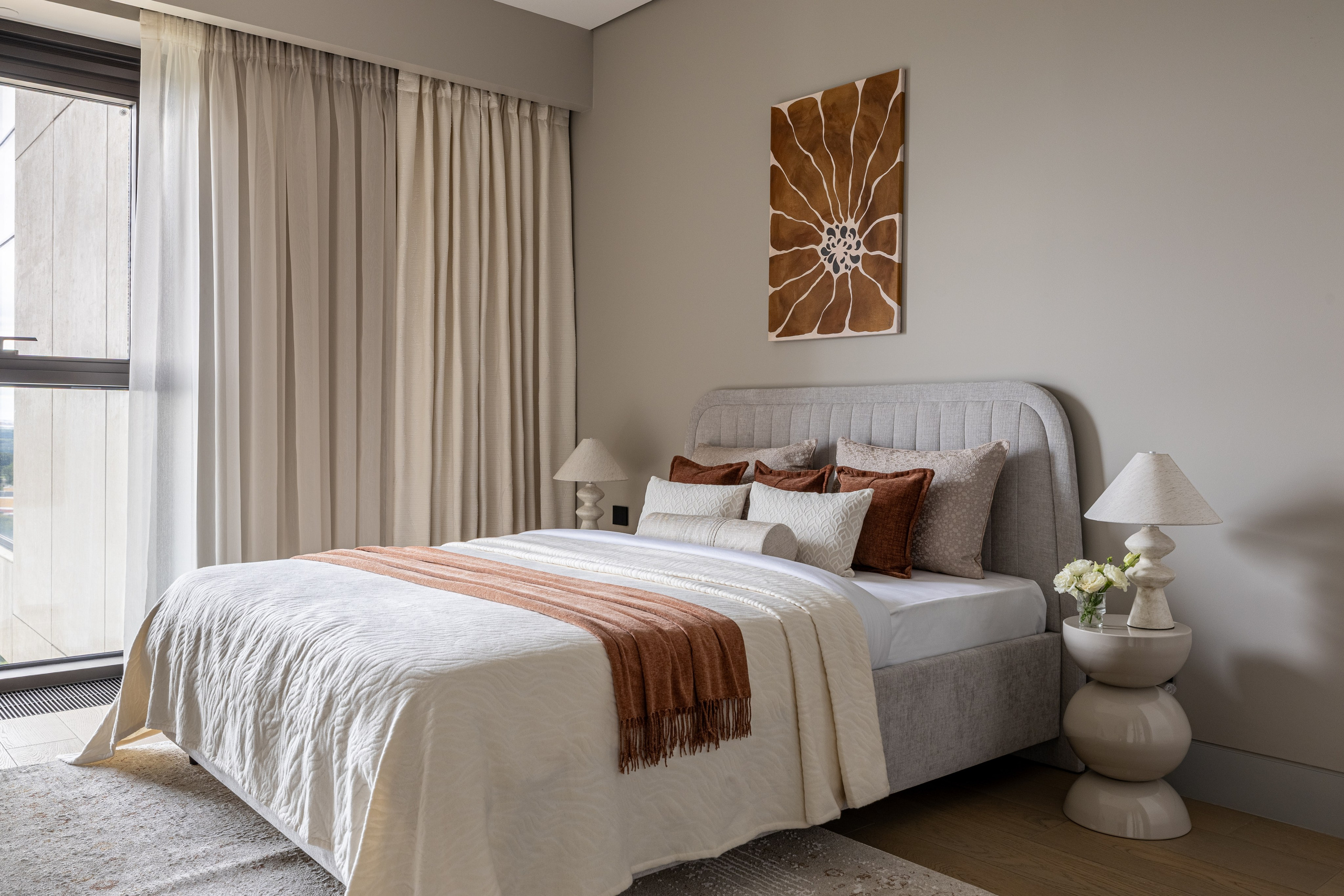 Лаконичный calm modern с арт-деталями в ЖК «Поклонная 9». Veselinskiy| Интерьерный фотограф | Москва