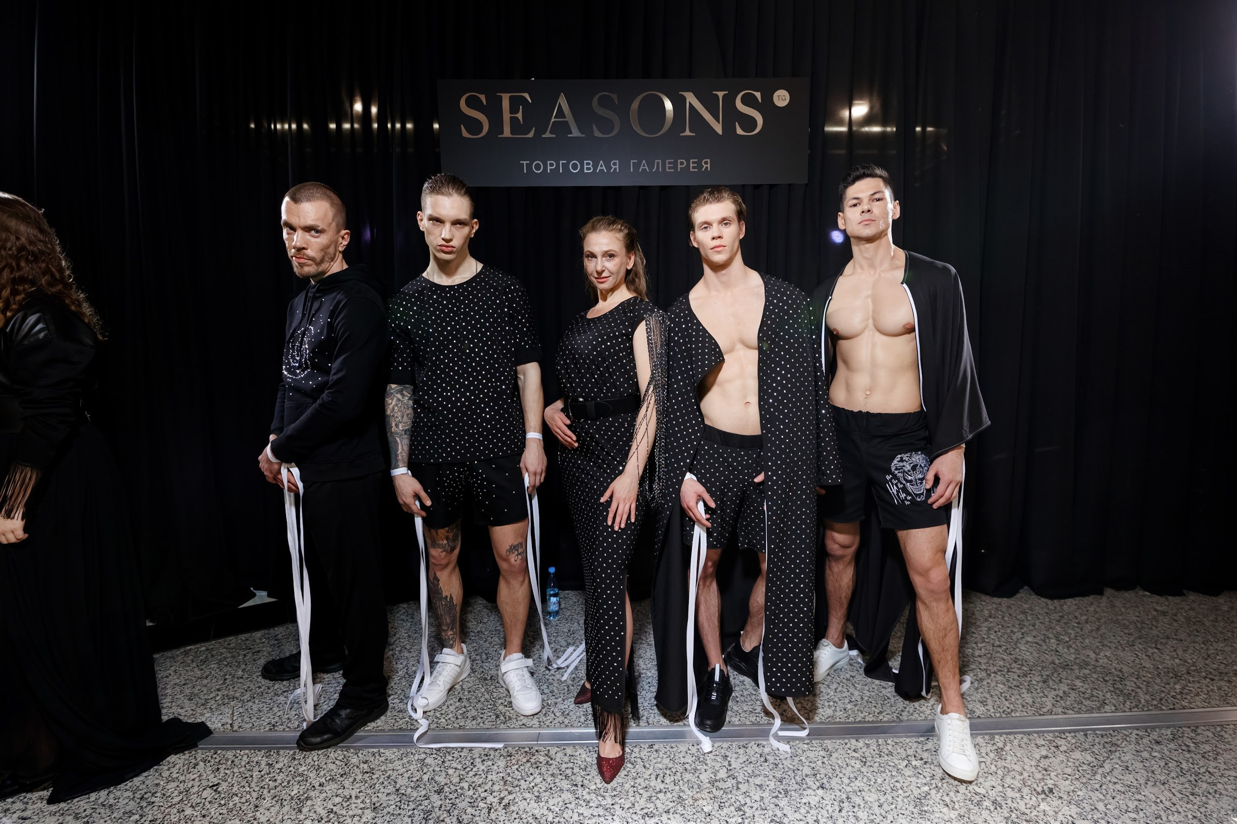 Season Fashion Week 2022. Kirillova Studio — мастерская декора и событий Юли Кирилловой