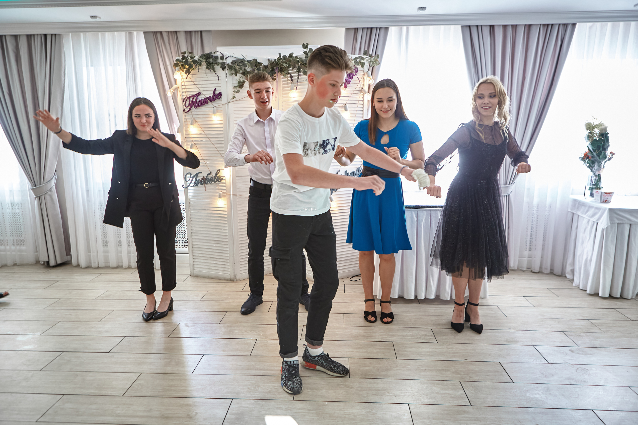 Банкеты, вечеринки, бары. Visual artist Konstantin KoT