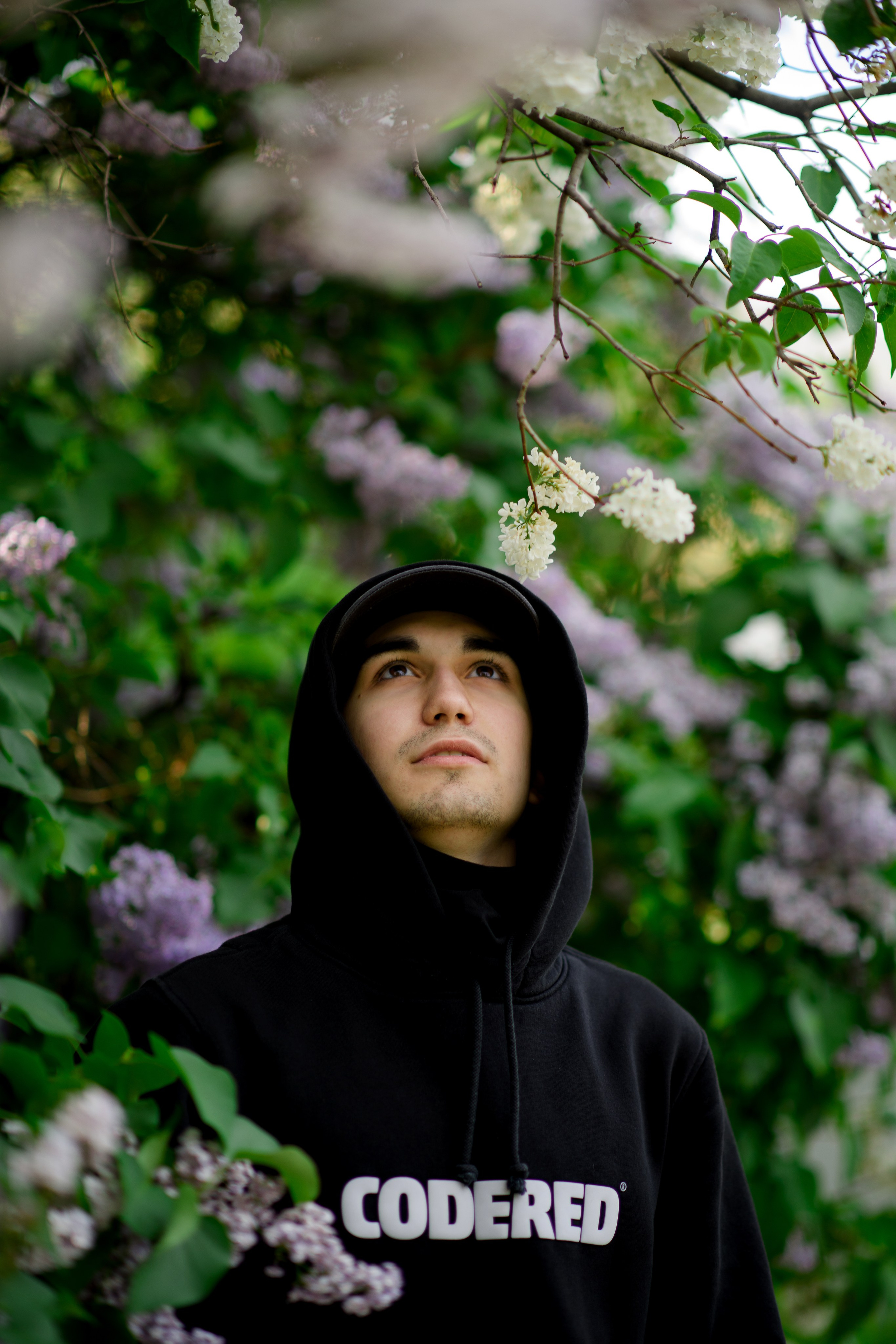 Фотосессия мальчика-подростка в городе. Главная