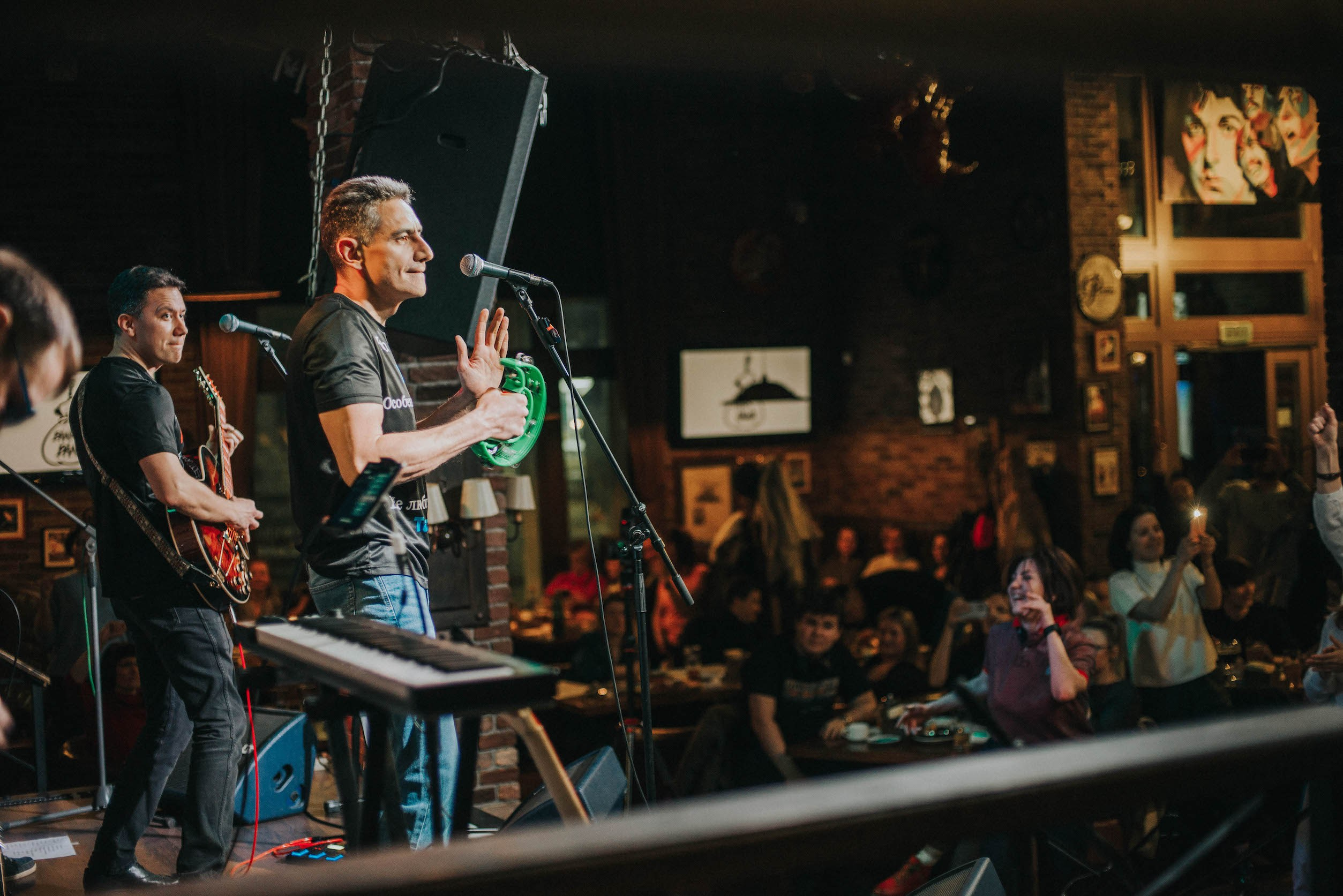 LifePub 16.03.2022. Московская кавер-группа BankBand