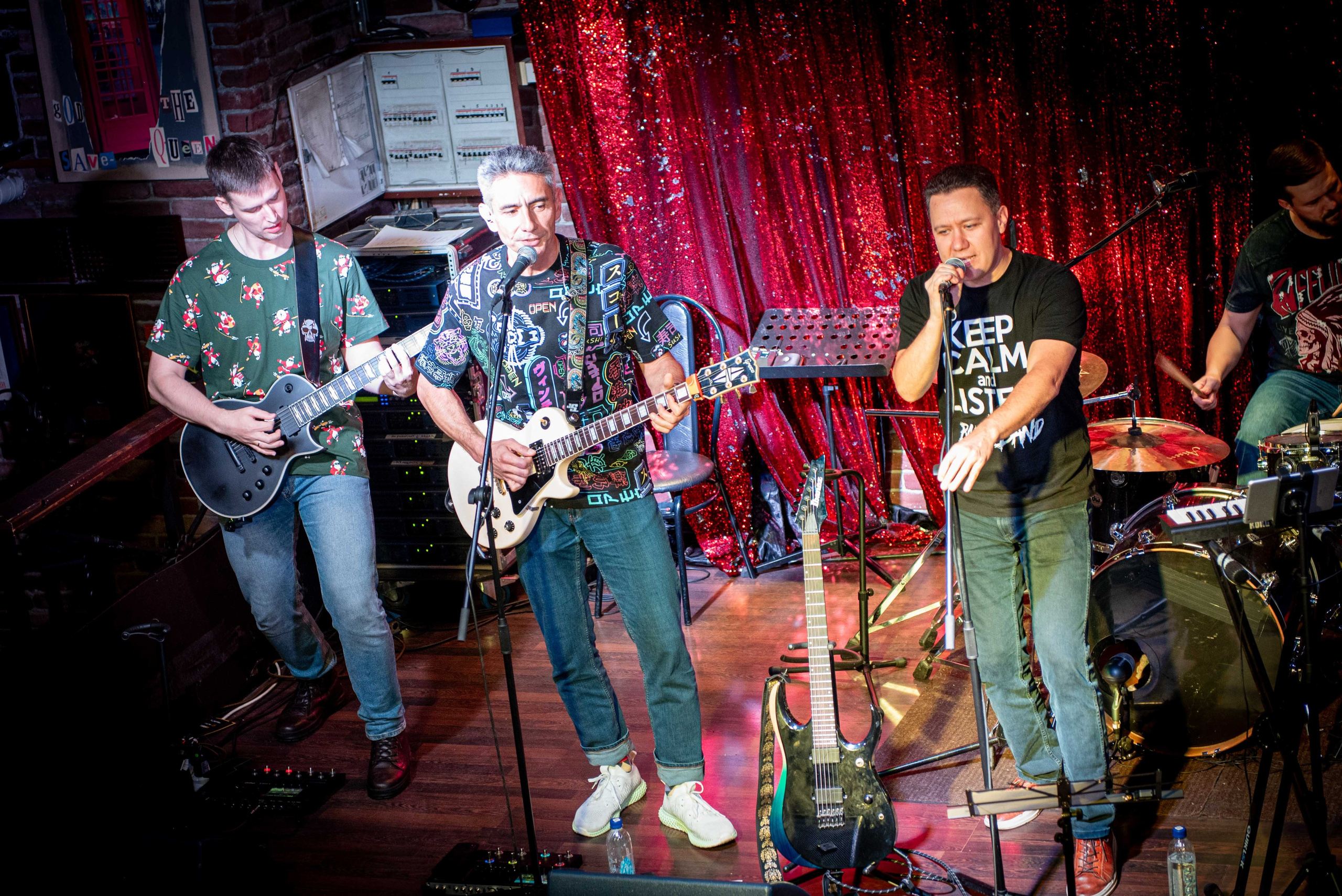 LifePub 16.12.2024. Московская кавер-группа BankBand