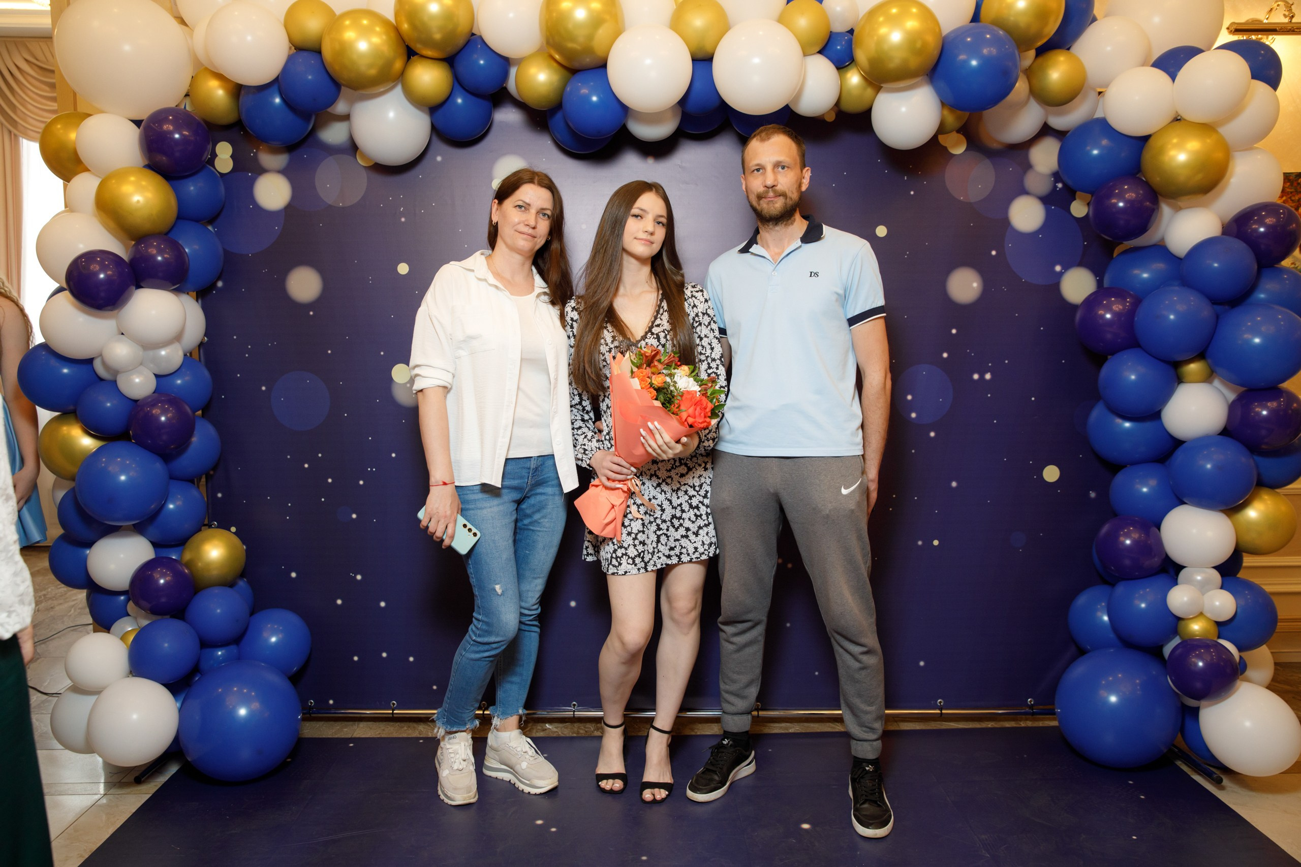 Вручение аттестатов. Свадебный фотограф в Ярославле Анастасия Архипова