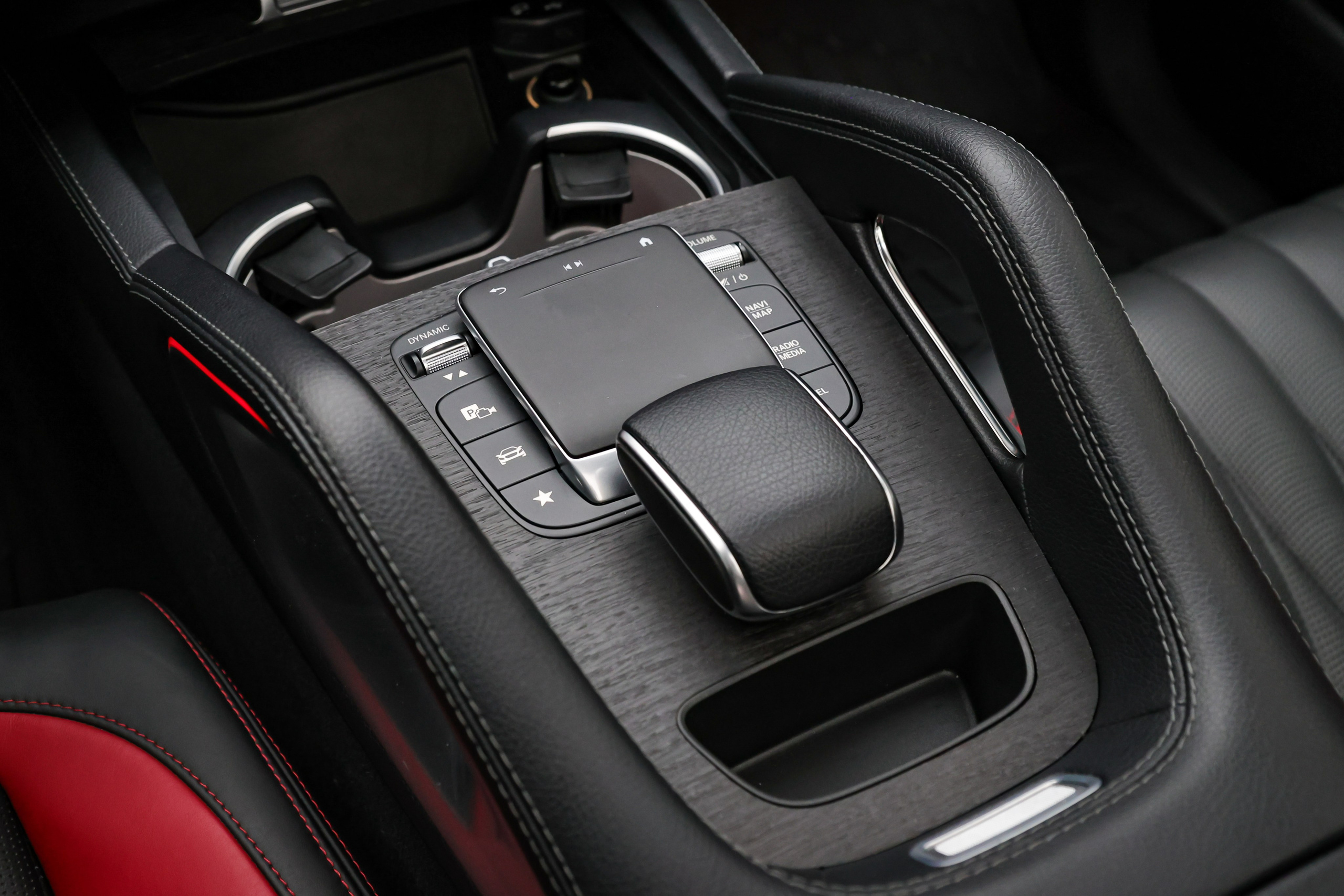 2021 MERCEDES GLE. Mixturecaptures