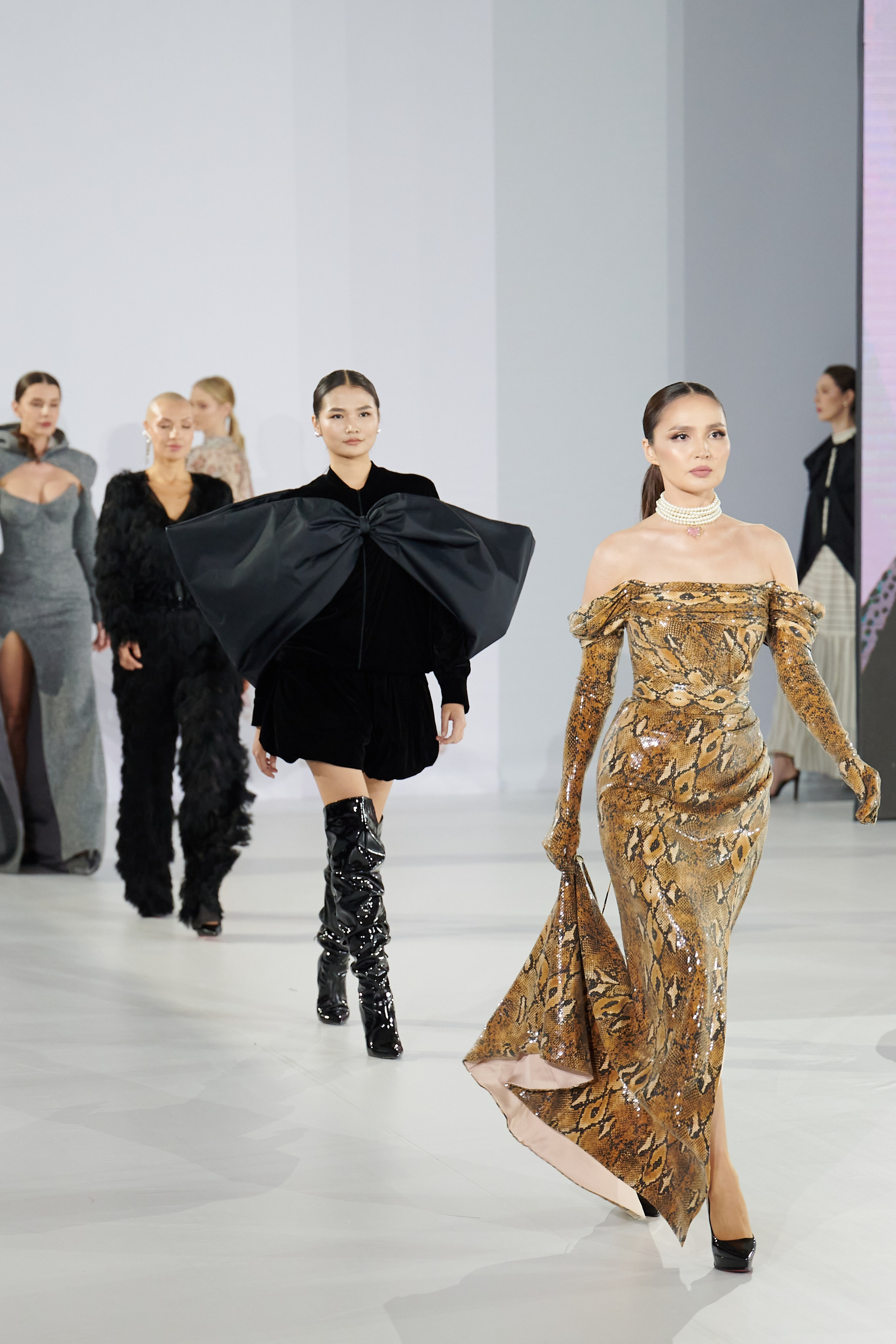 ARUNAZ | 21.11.24. Nadi Valiyeva | Fashion & Art Photographer