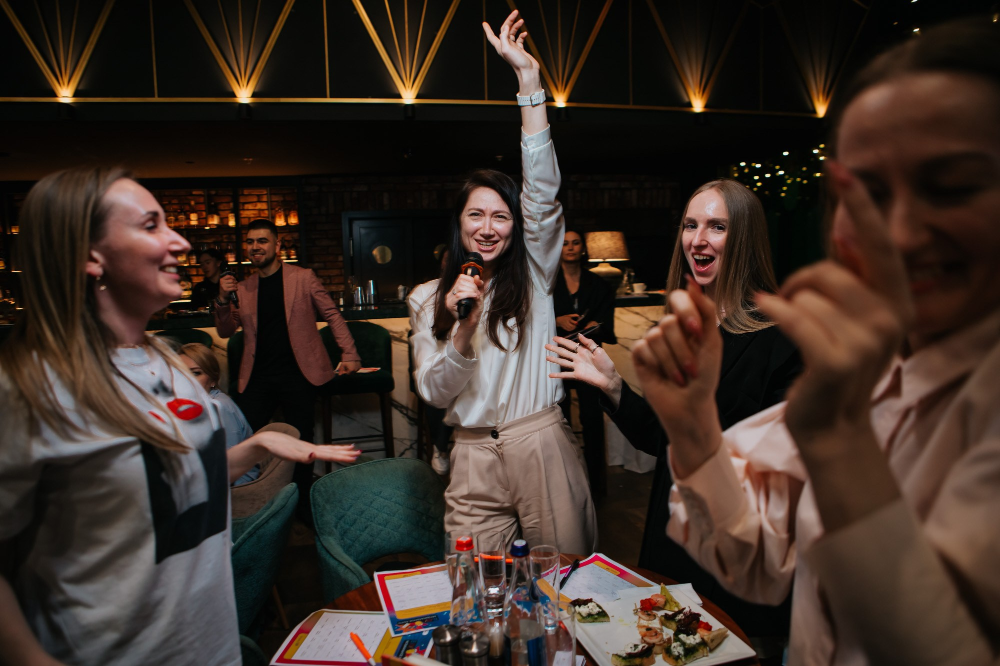 Синара в P’yano. Свадебный и репортажный фотограф в Екатеринбурге и Сухом Логу