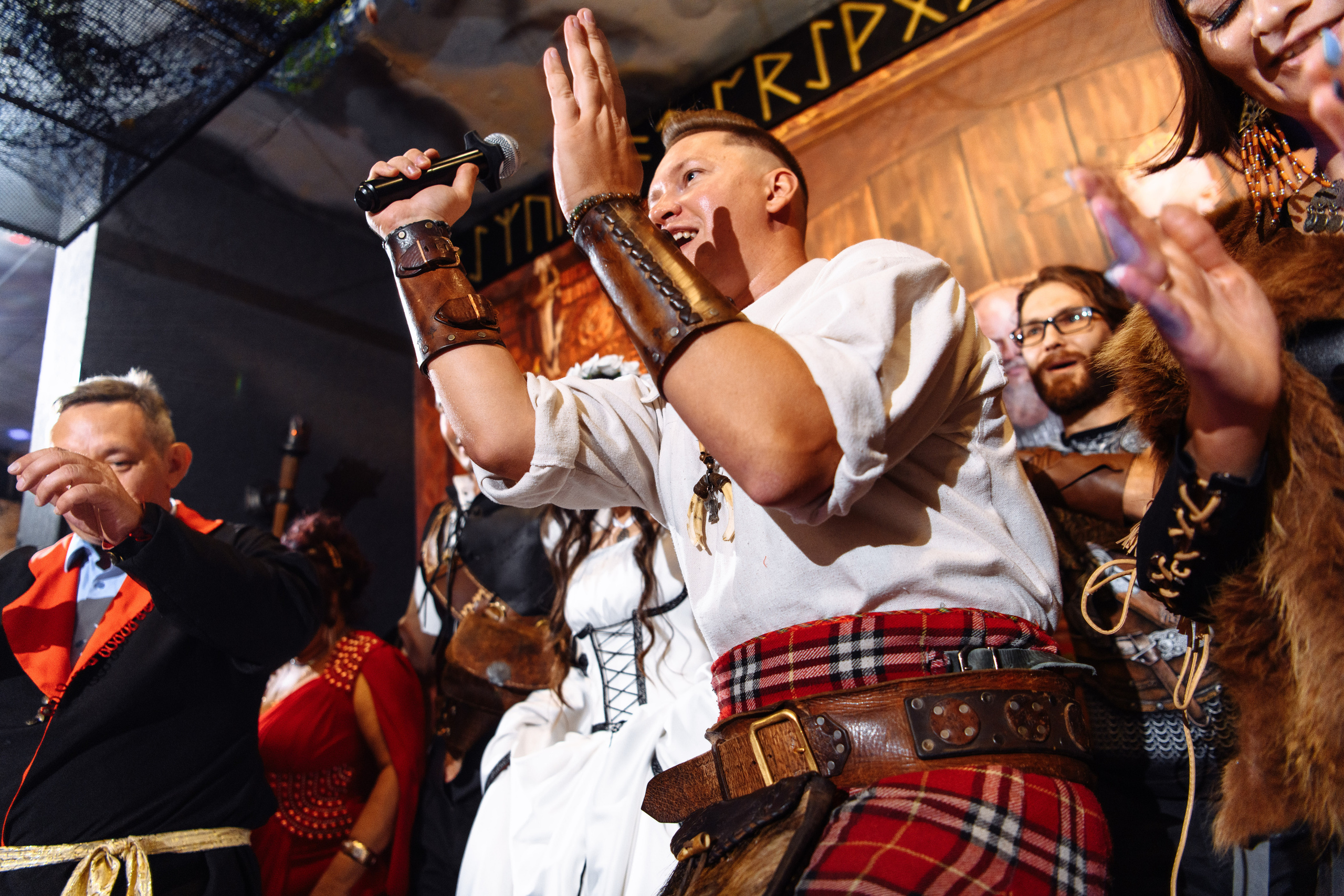 Свадьба в стиле средневековья, банкет в ресторане Викинги. Свадебный и семейный фотограф в Уфе | Винс Константин | Фотопроекты