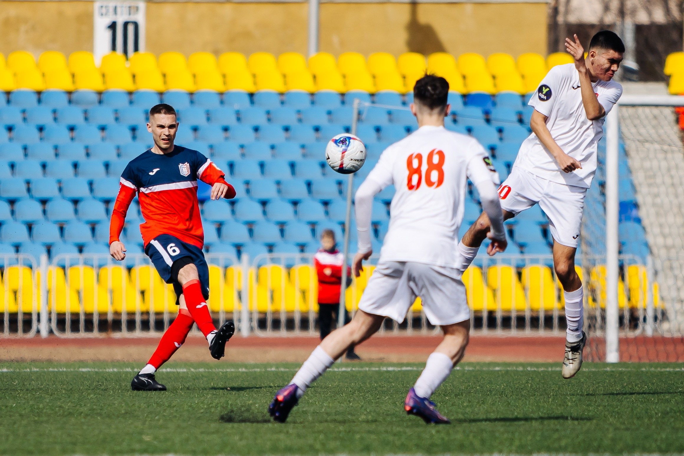 ФК «Металлург-Магнитогорск» vs ФК «ОСШ-Челябинск-М» // 05.04.25. Денис Прохоров Фотограф в г. Магнитогорск