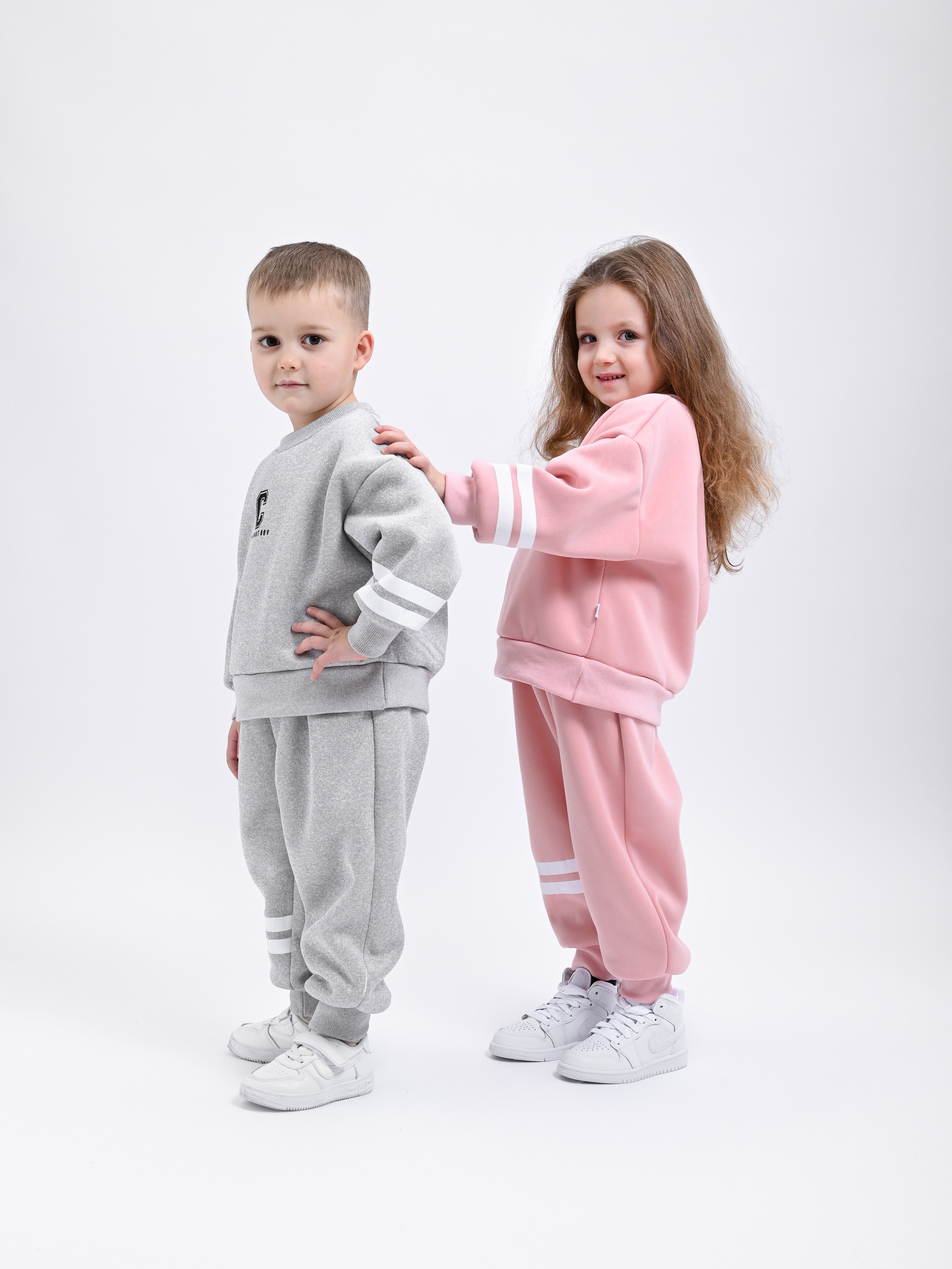 Детские костюмы. Предметный фотограф, фото для маркетплейсов Пятигорск, КМВ