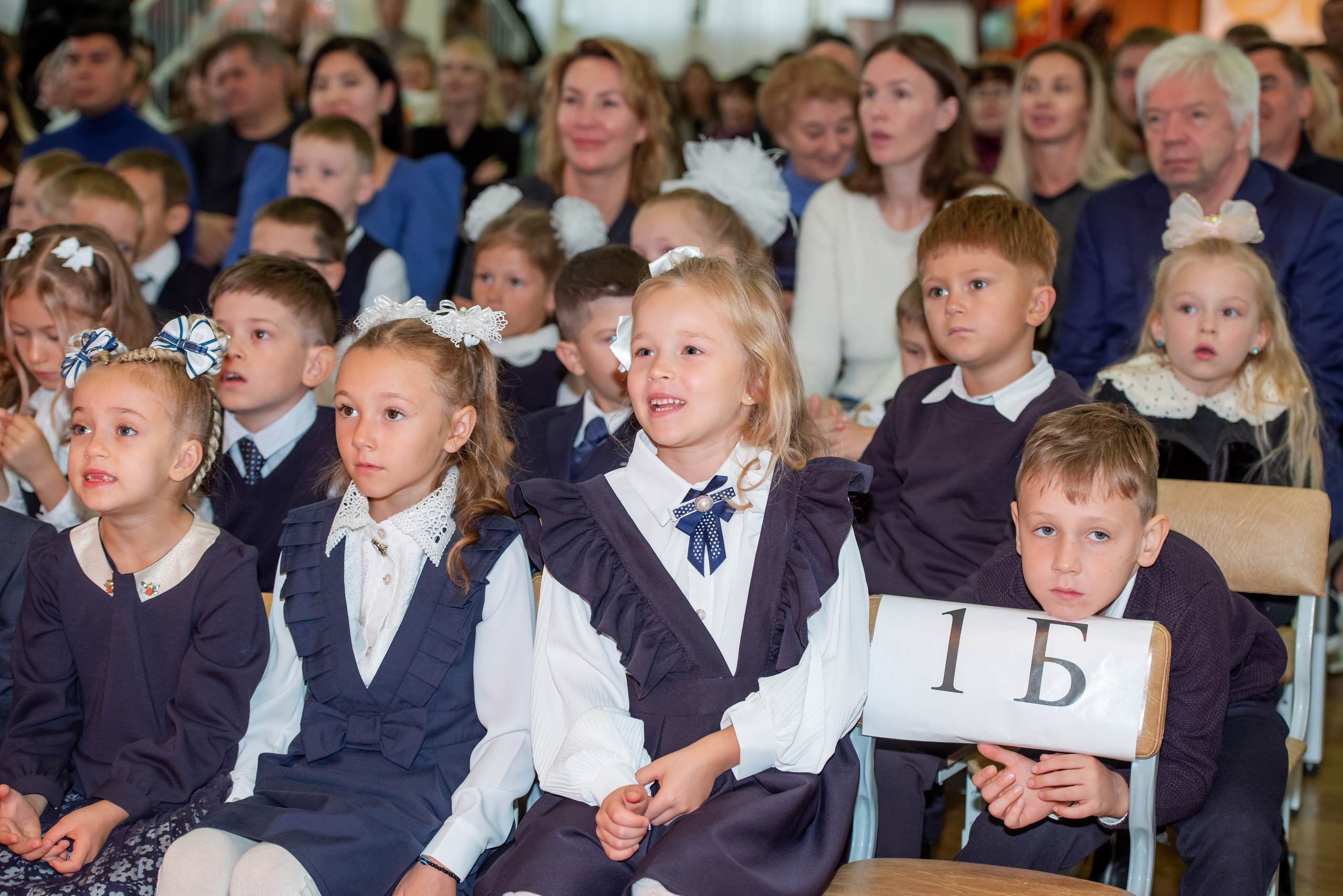 1 сентября «Новая школа». Выпускные альбомы в Севастополе, Крыму и Екатеринбурге