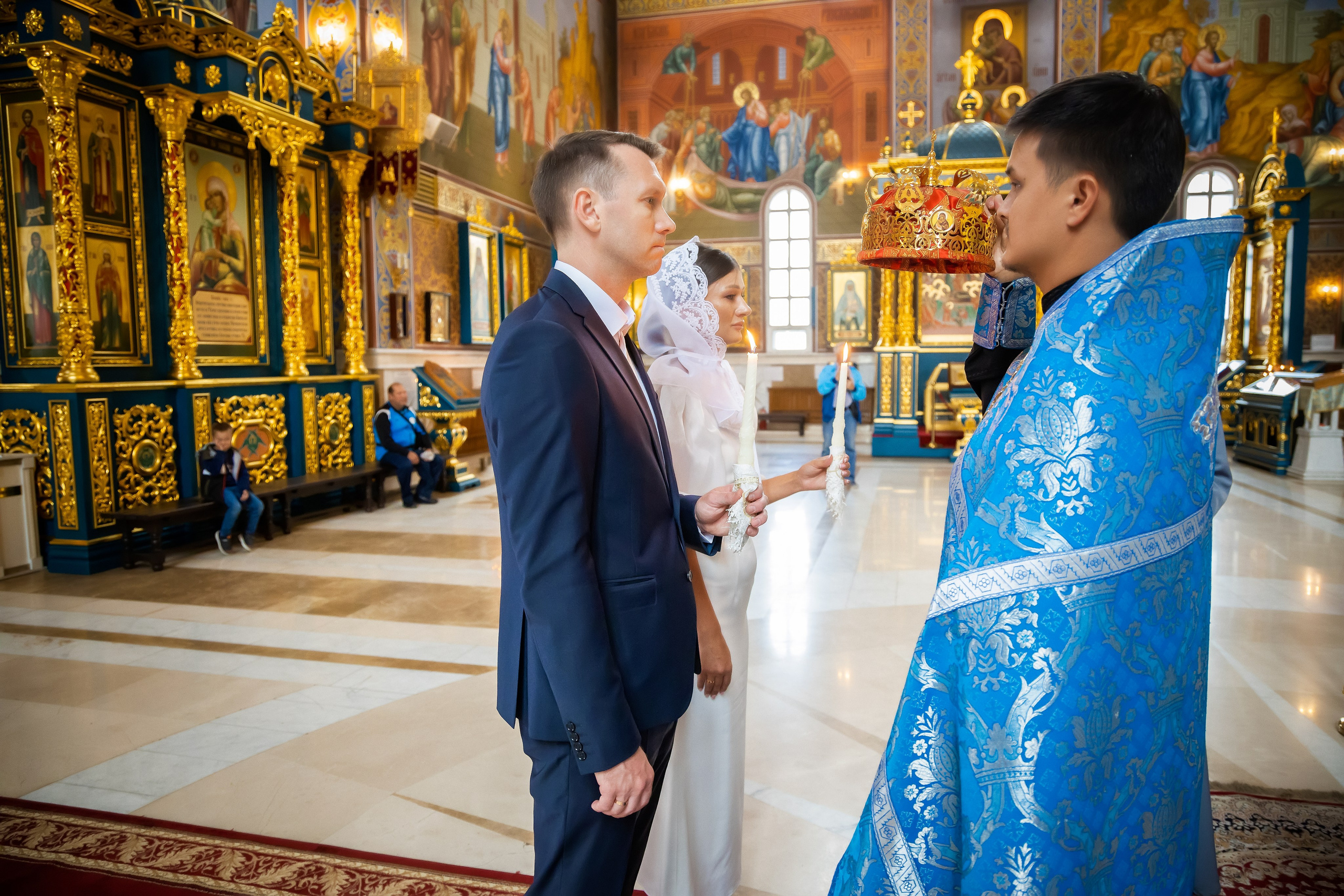 В Храме. Семейный и Свадебный фотограф в Астане Александр Астапов